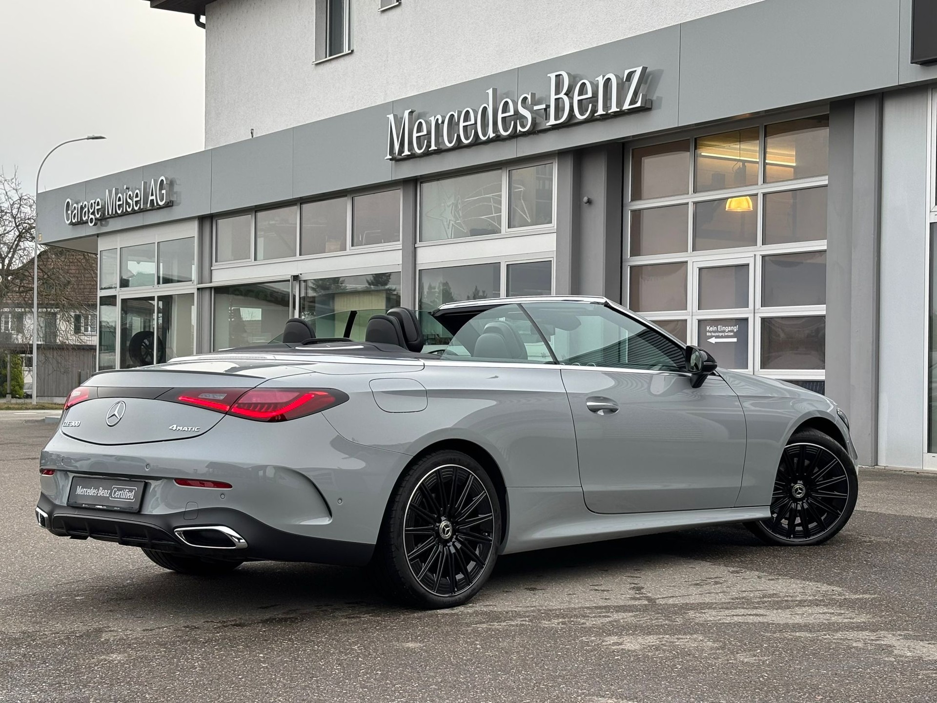 MERCEDES-BENZ CLE 300 AMG-Line 4Matic Cabriolet - 4