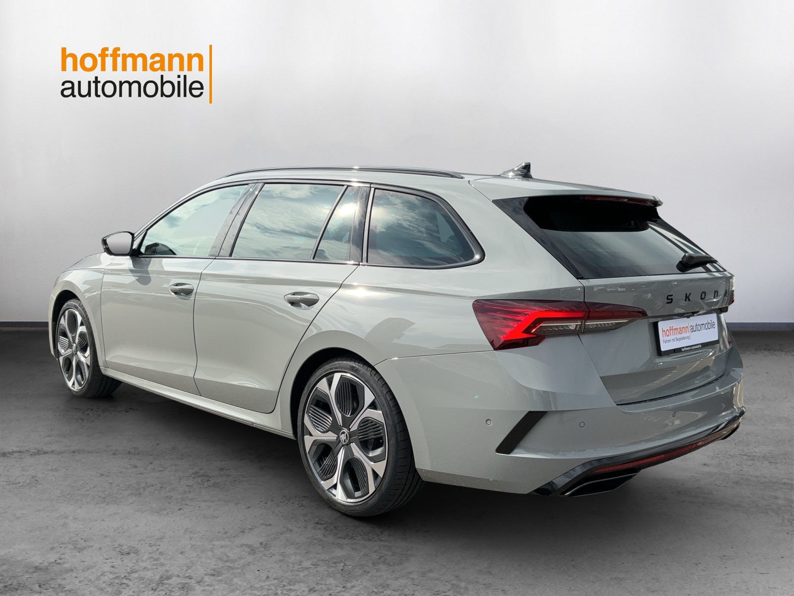 SKODA Octavia Combi 2.0 TSI DSG RS - 6