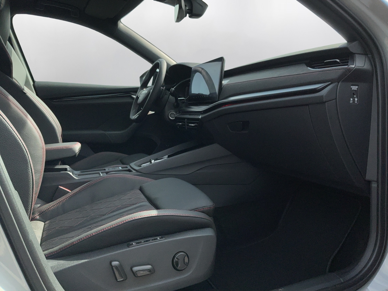 SKODA Octavia Combi 2.0 TSI DSG RS - 14