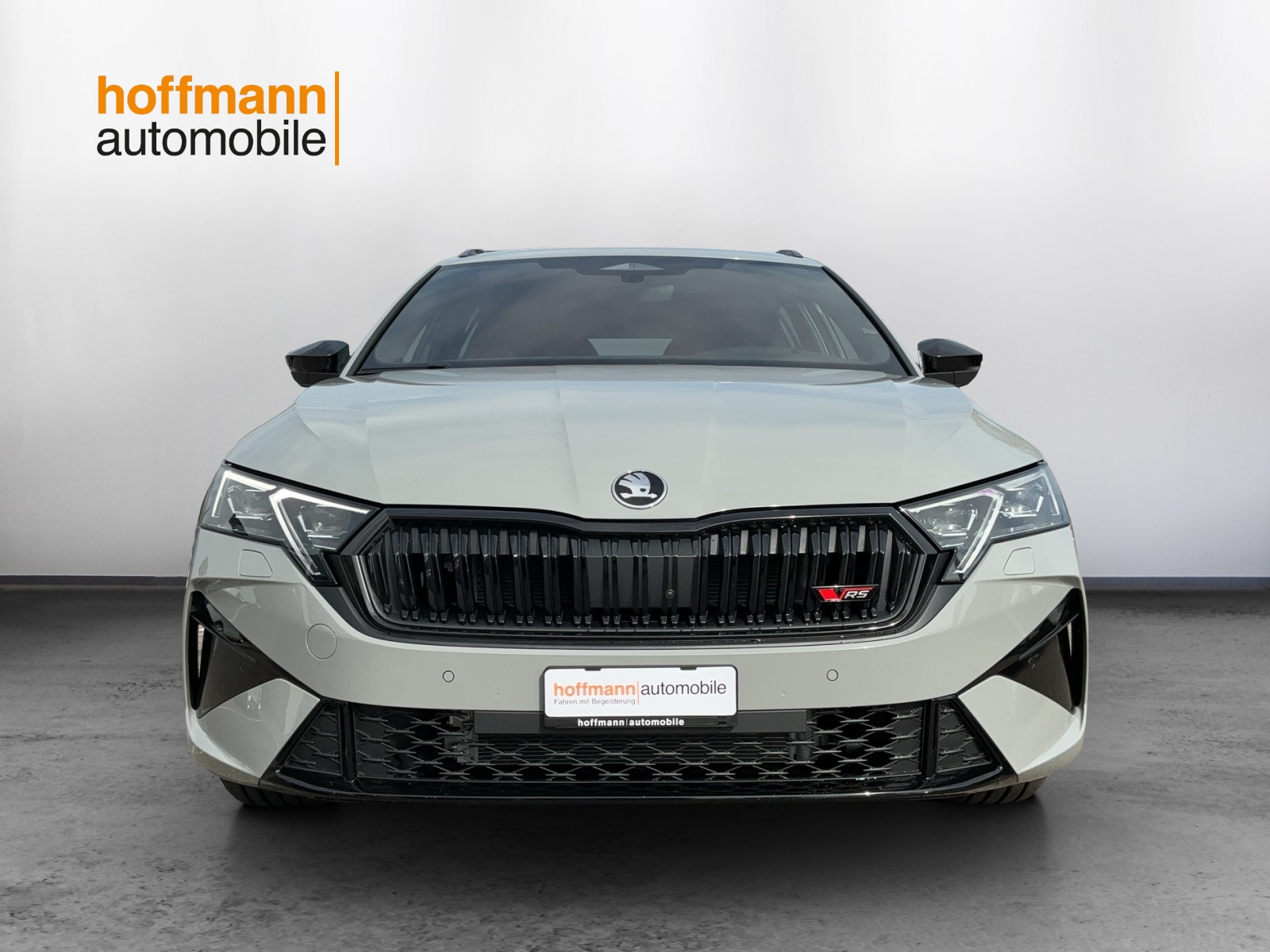 SKODA Octavia Combi 2.0 TSI DSG RS - 2