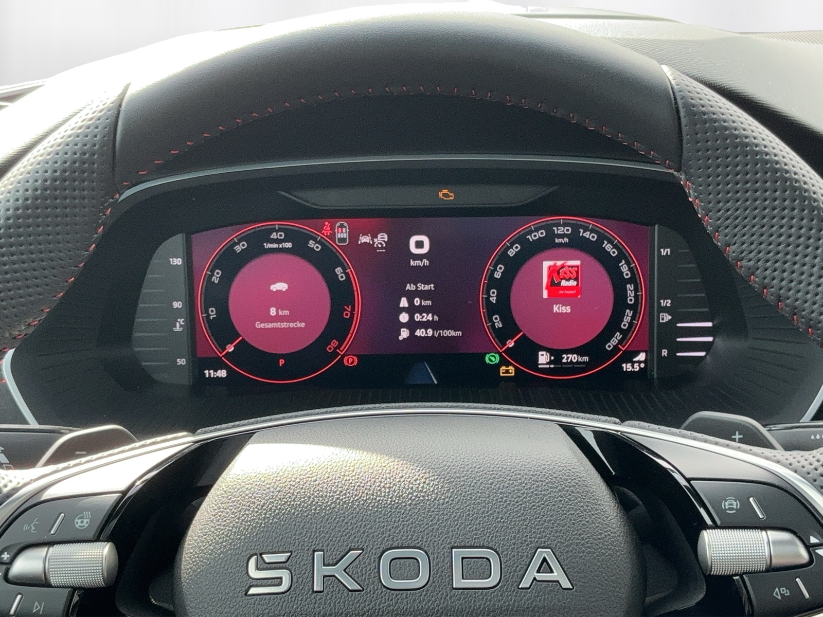 SKODA Octavia Combi 2.0 TSI DSG RS - 8