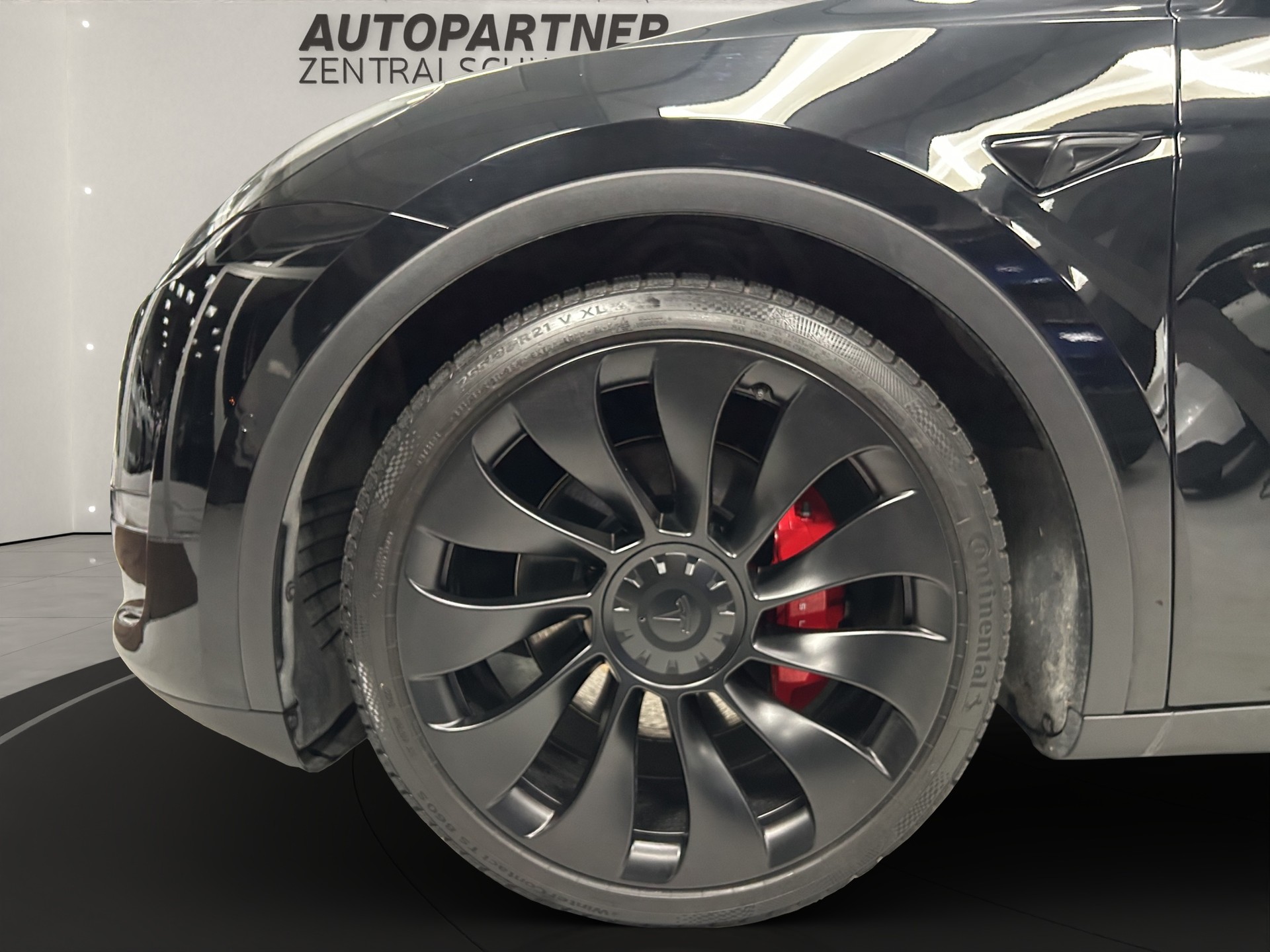 TESLA Model Y Performance FSD - 13