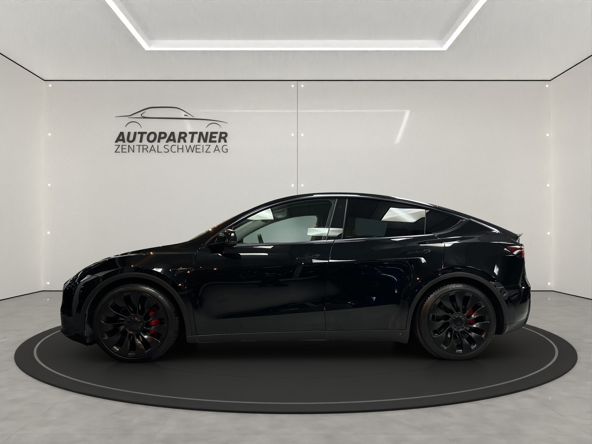 TESLA Model Y Performance FSD - 6