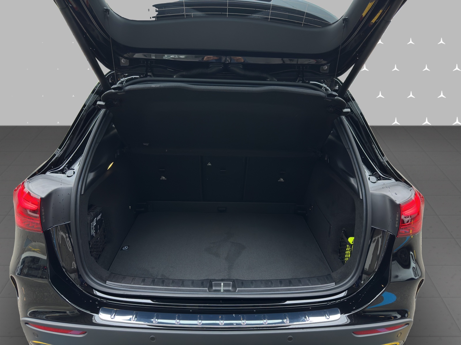 MERCEDES-BENZ GLA 180 7G-DCT - 13