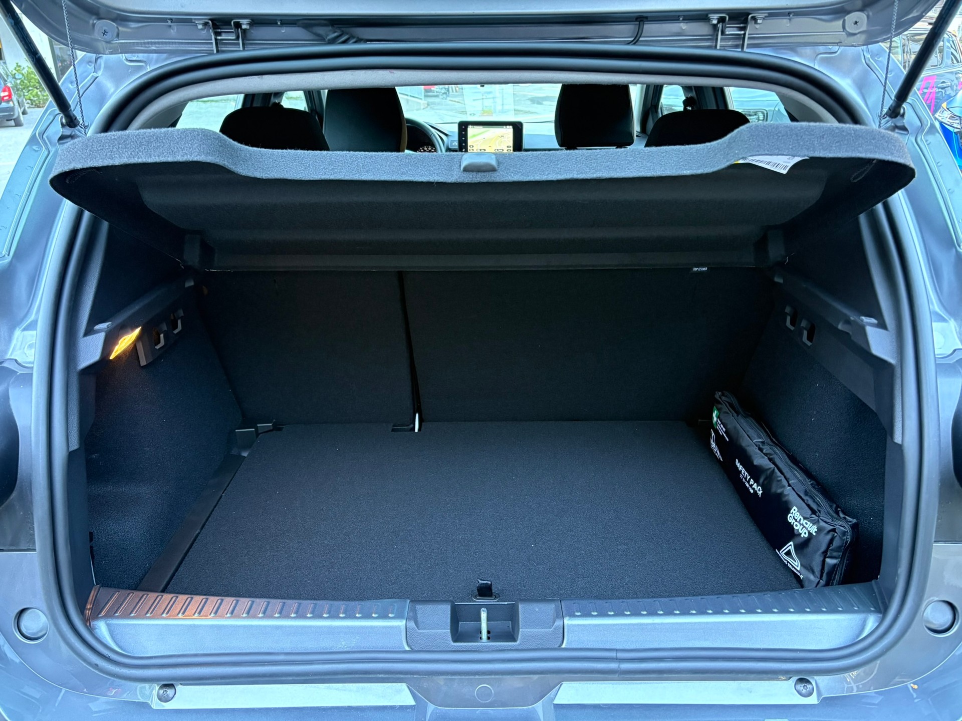 DACIA Sandero Stepway TCe 90 Extreme+ CVT - 12