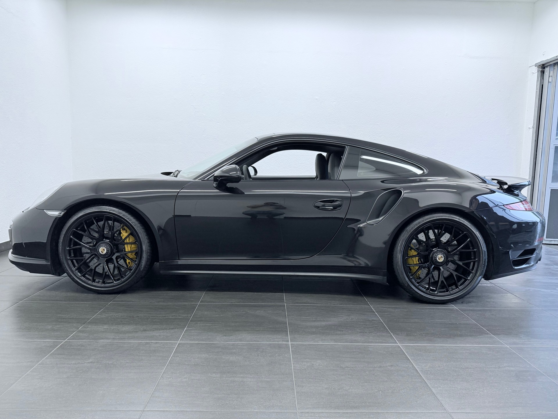 PORSCHE Turbo S - 7