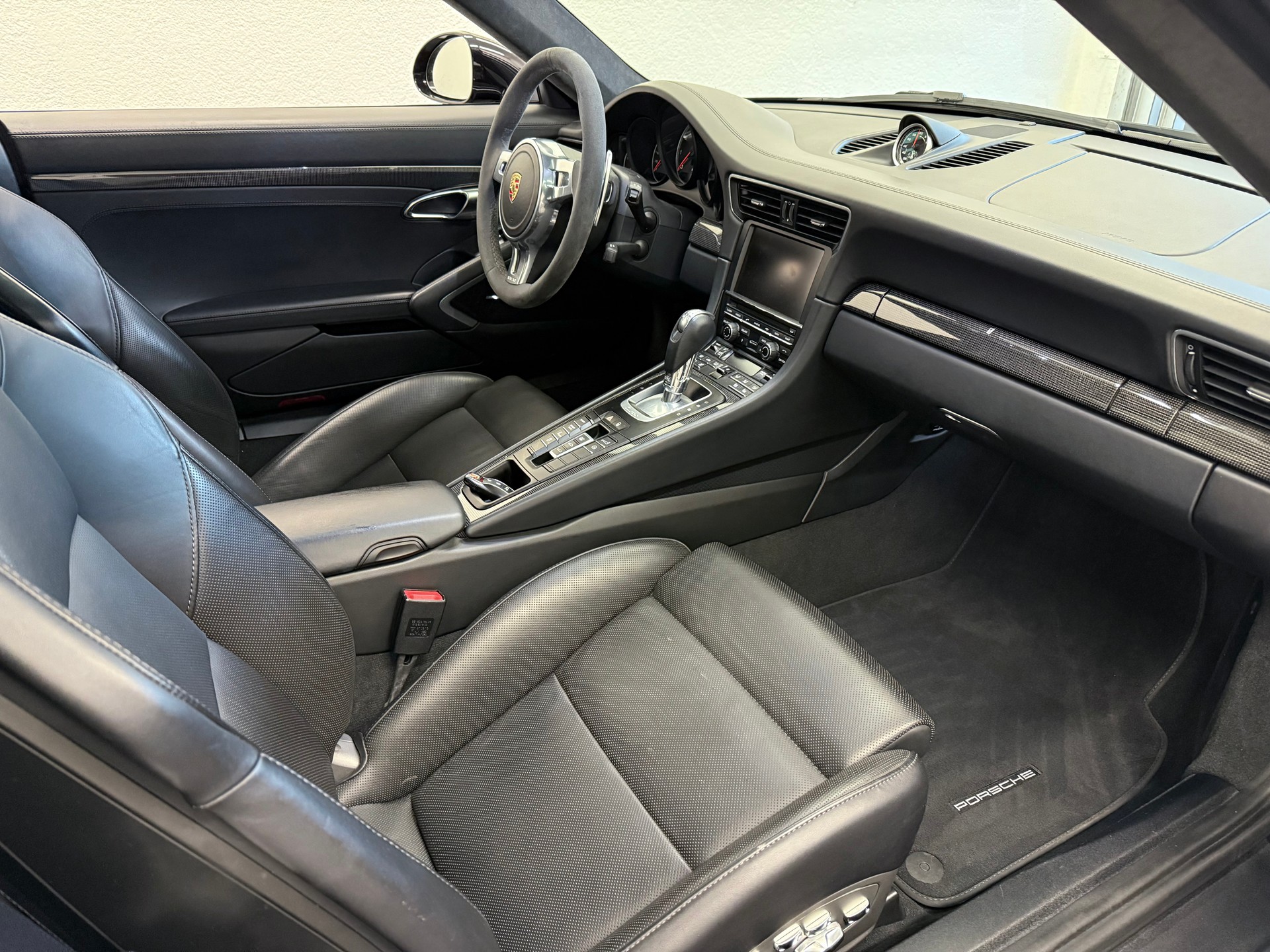 PORSCHE Turbo S - 16