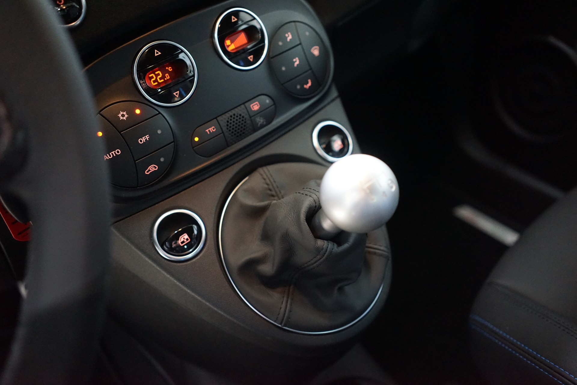 FIAT 695 1.4 16V Turbo Abarth Turismo - 22