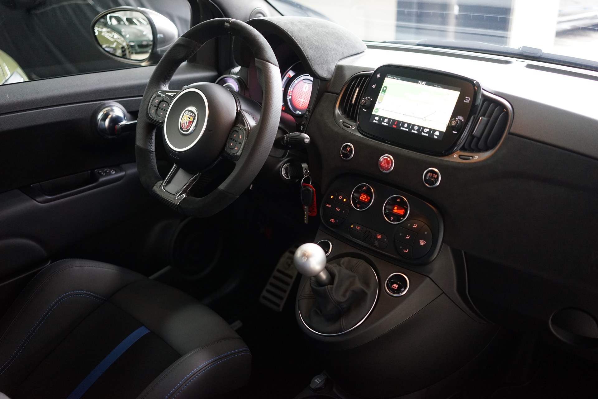 FIAT 695 1.4 16V Turbo Abarth Turismo - 28