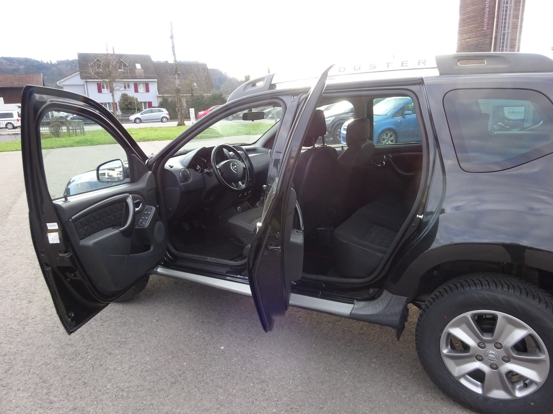 DACIA Duster 1.6 Lauréate 4x4 - 11