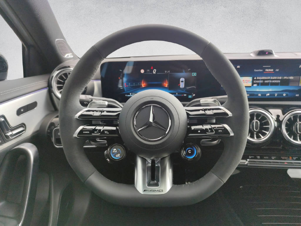 MERCEDES-BENZ A 45 S AMG 4matic+ - 12