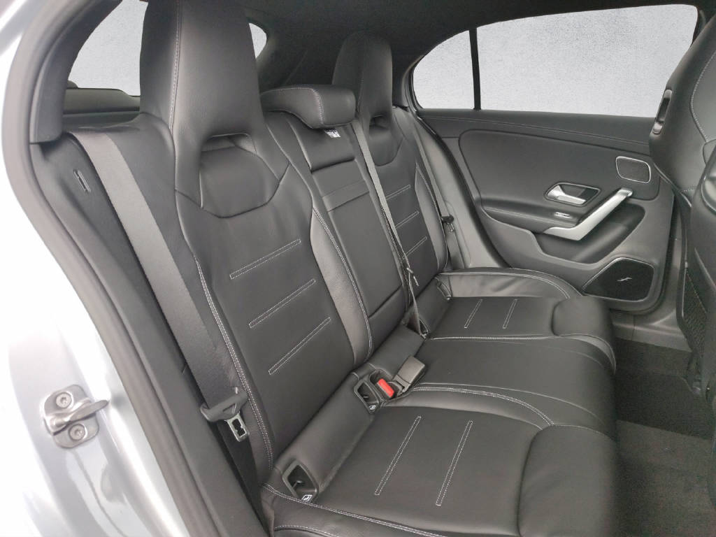 MERCEDES-BENZ A 45 S AMG 4matic+ - 13