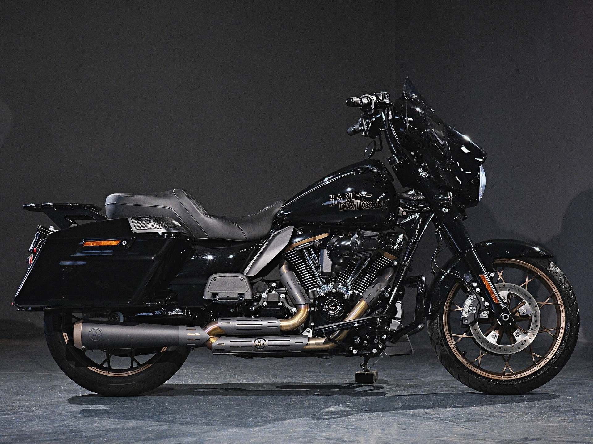HARLEY-DAVIDSON Street Glide ST 117 - 2