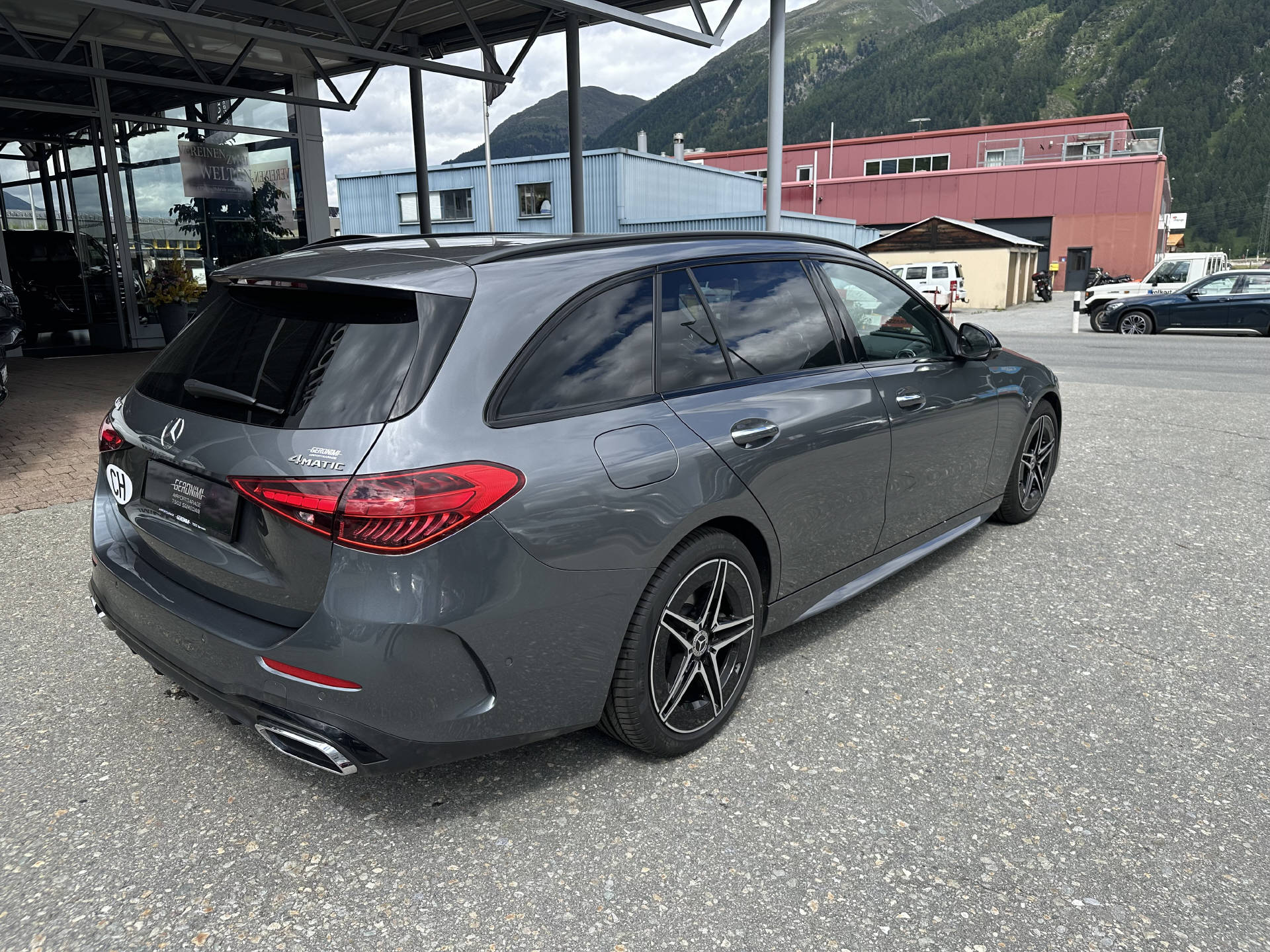 MERCEDES-BENZ C 200 AMG Line 4matic Kombi - 9