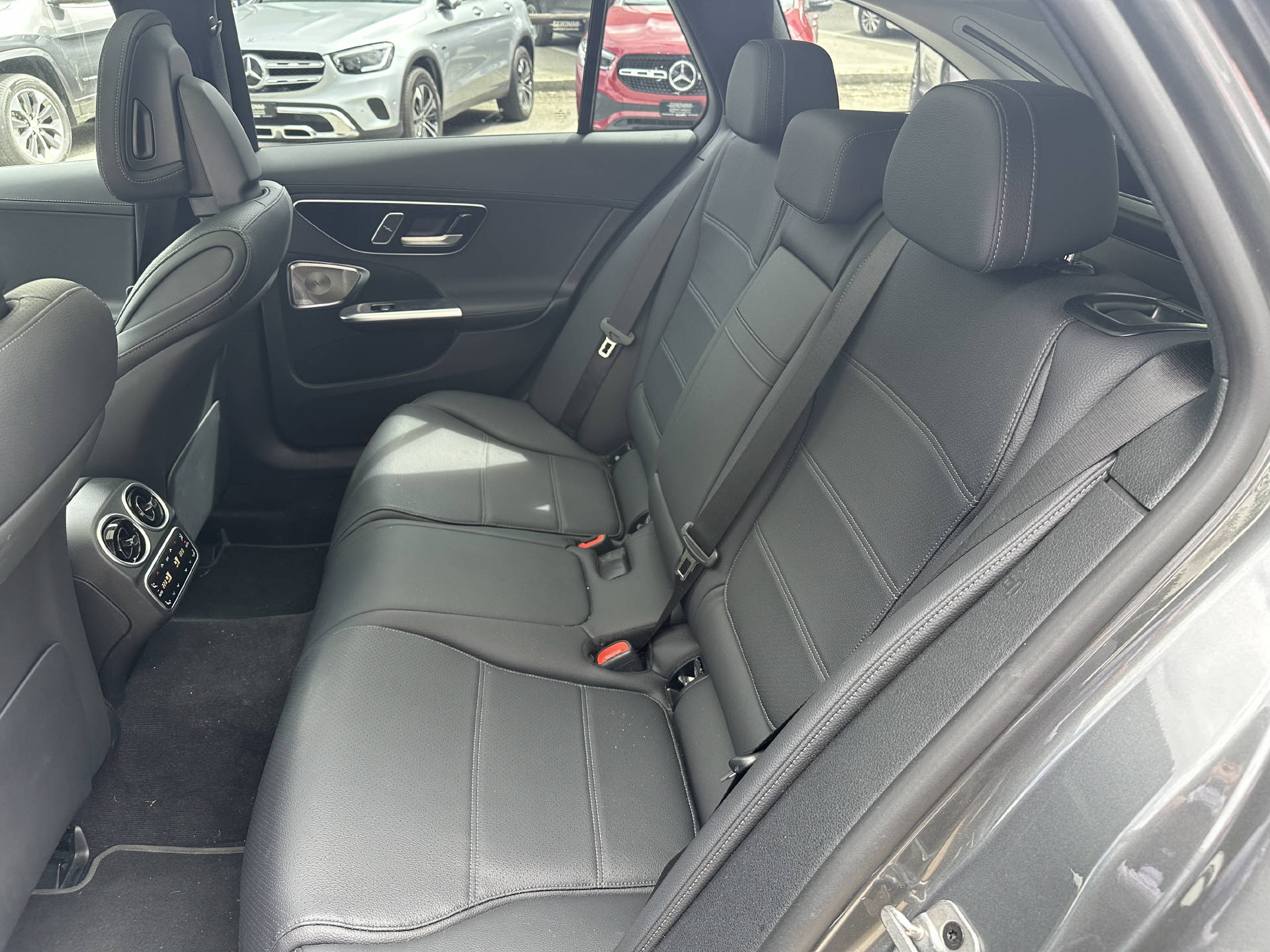 MERCEDES-BENZ C 200 AMG Line 4matic Kombi - 12