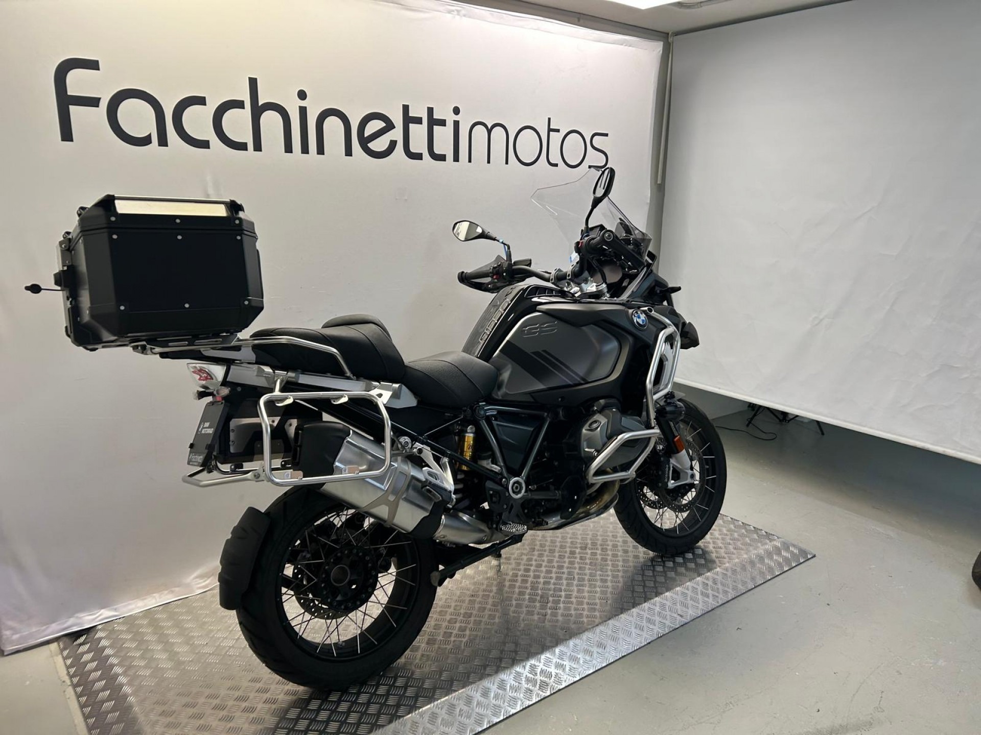 BMW R 1250 GS Adventure Triple Black - 4