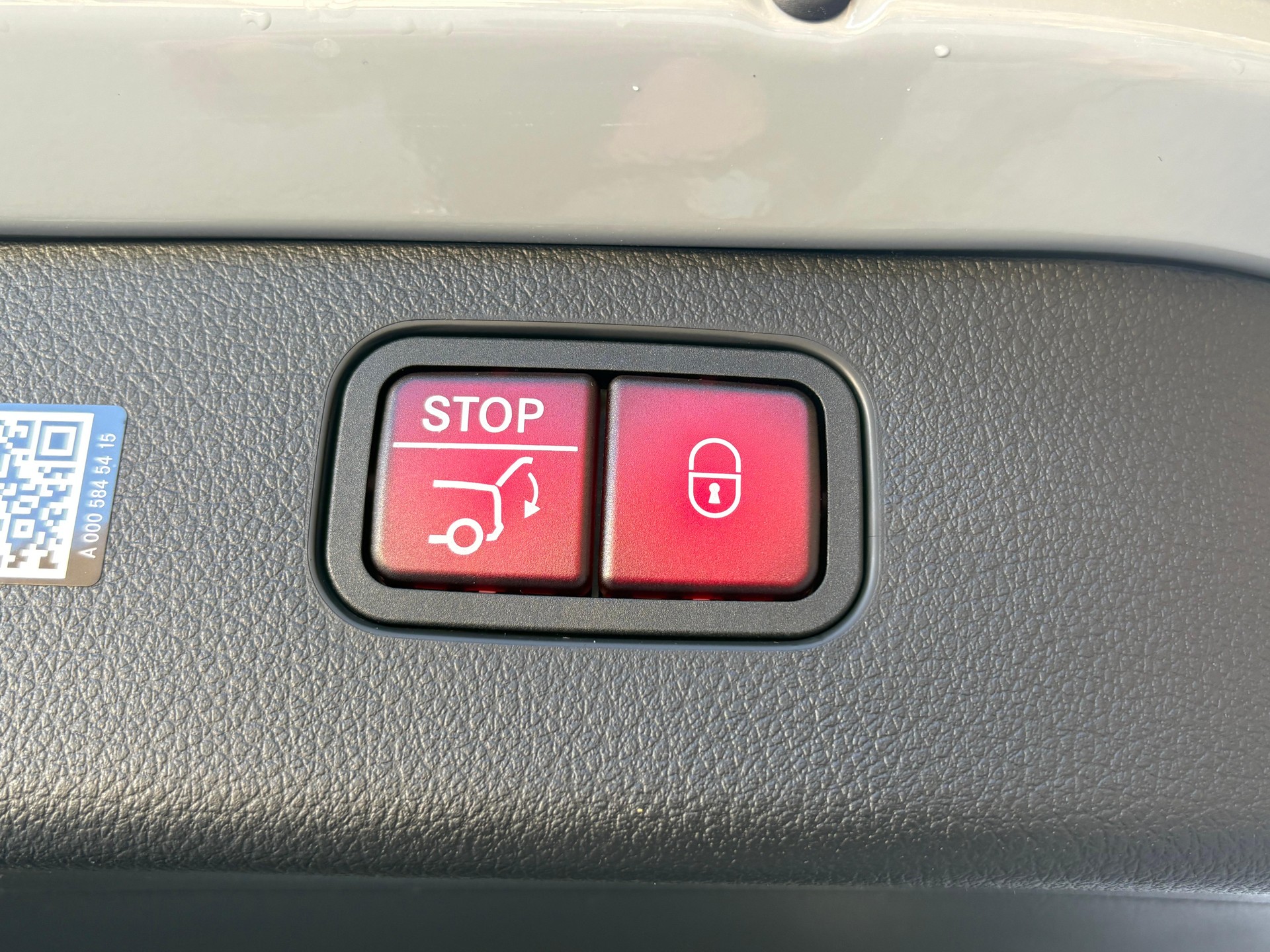 MERCEDES-BENZ C 300 AMG Line 4matic - 23