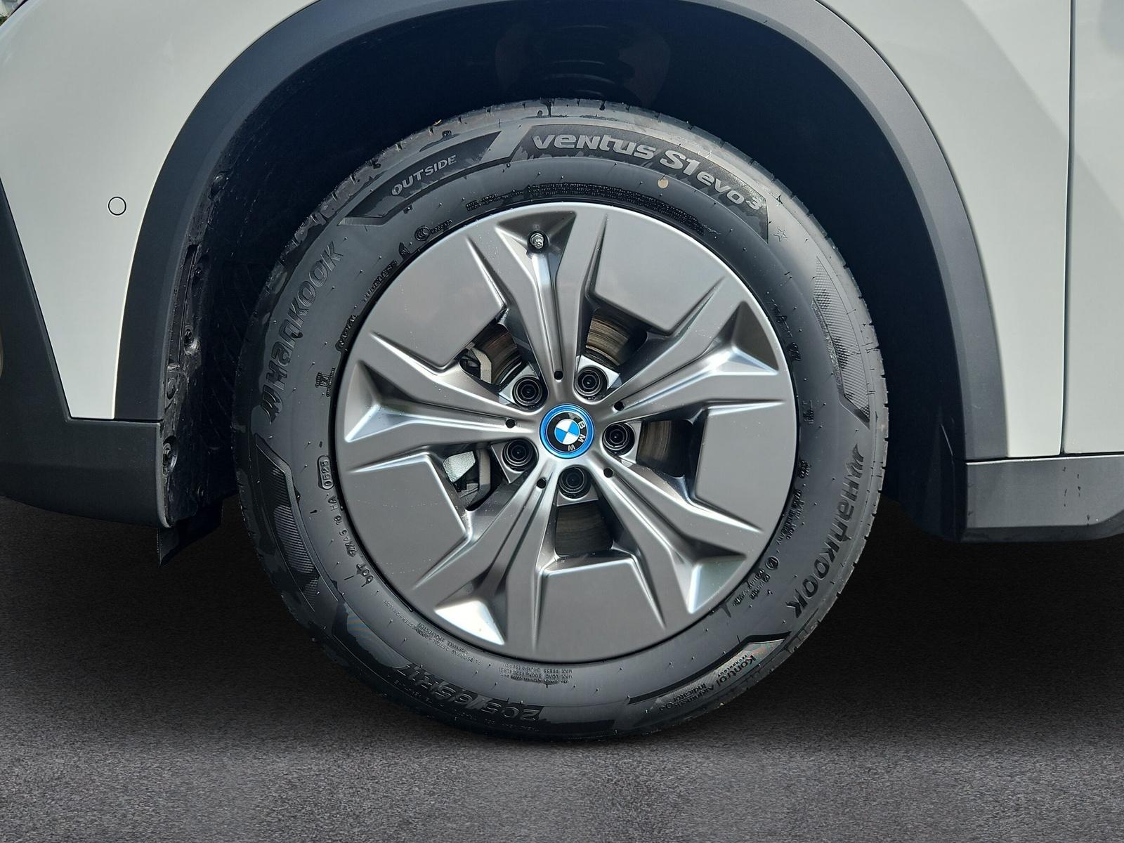 BMW iX1 20 eDrive U11 (CH) AHK 📍 - 9