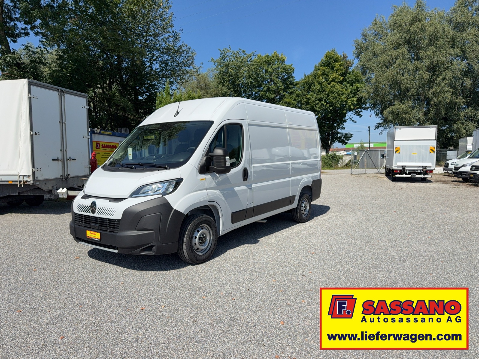 CITROEN Jumper 35 2.2 BlueHDI 140 L2H2 neues Interieur