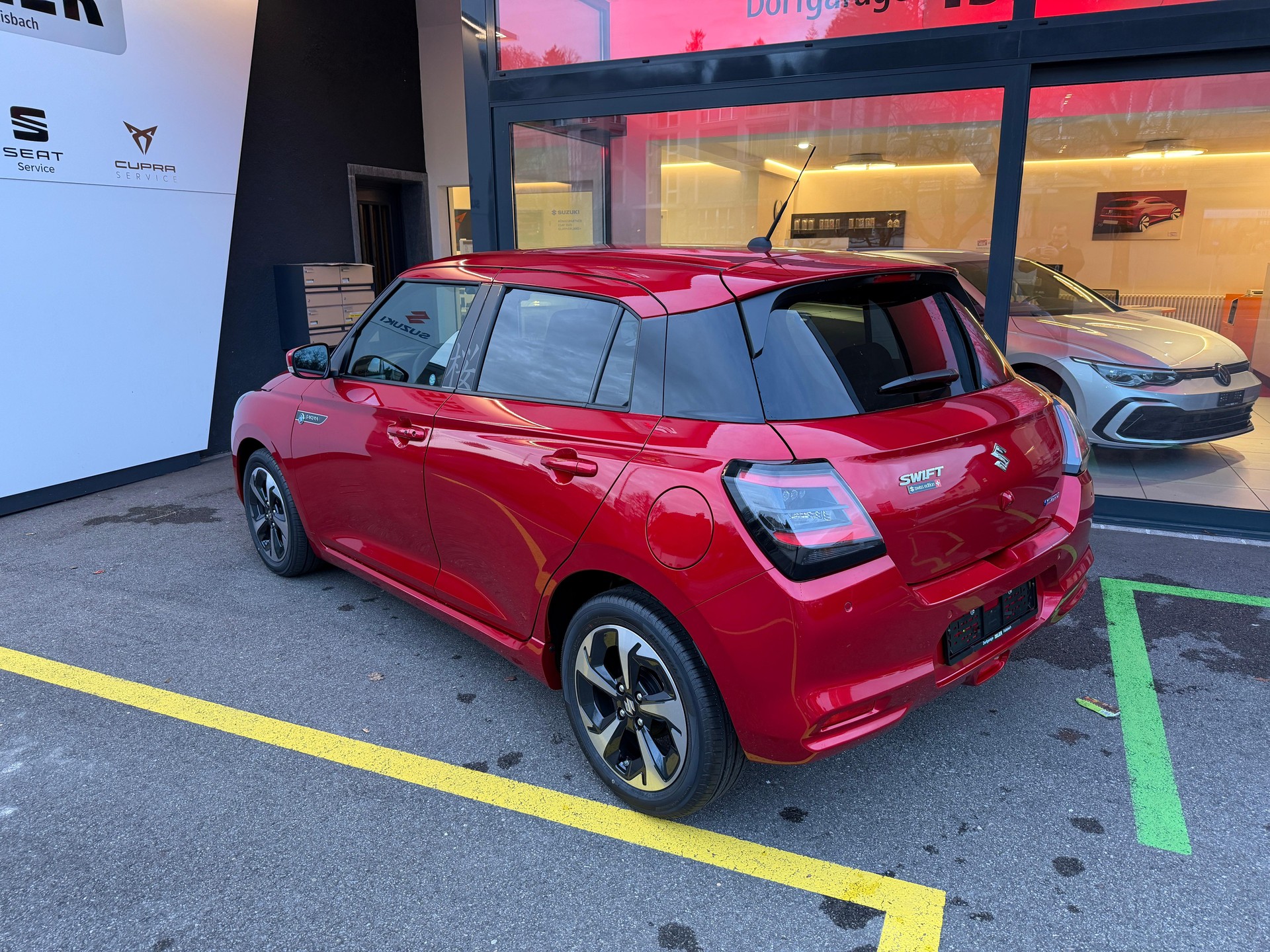 SUZUKI Swift 1.2 Sakura Top Hybrid - 4