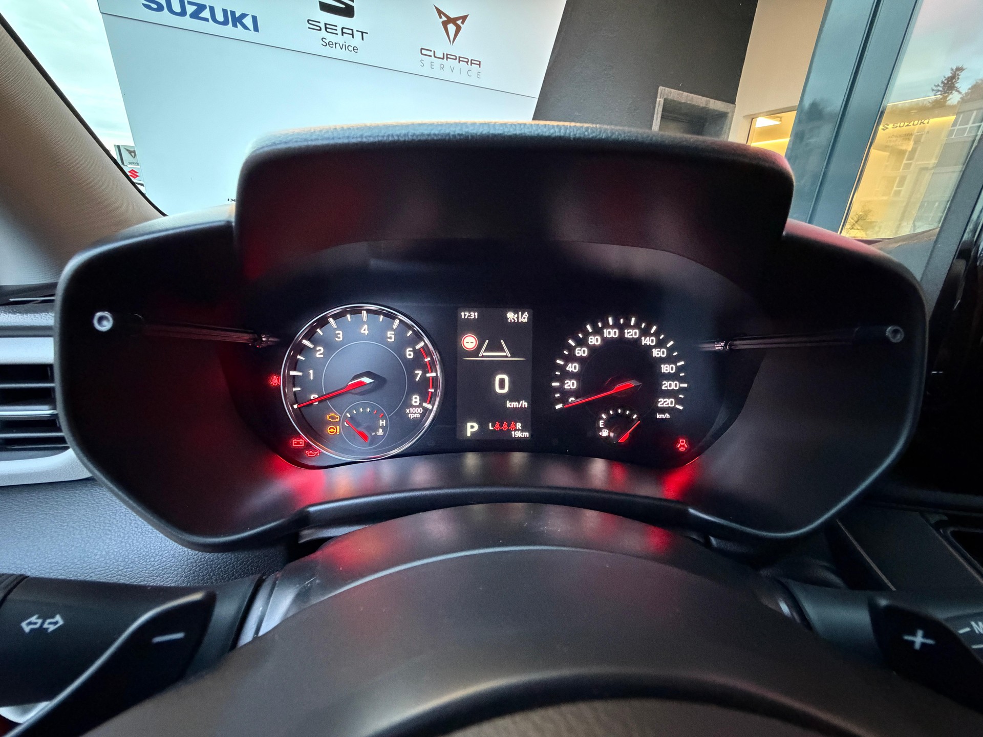 SUZUKI Swift 1.2 Sakura Top Hybrid - 11