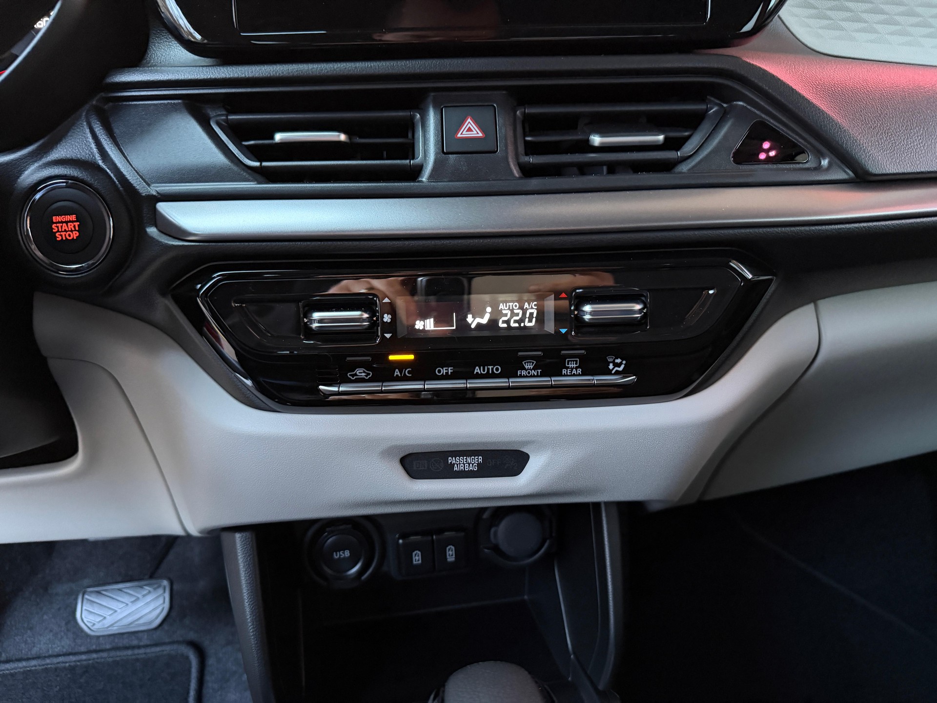 SUZUKI Swift 1.2 Sakura Top Hybrid - 15