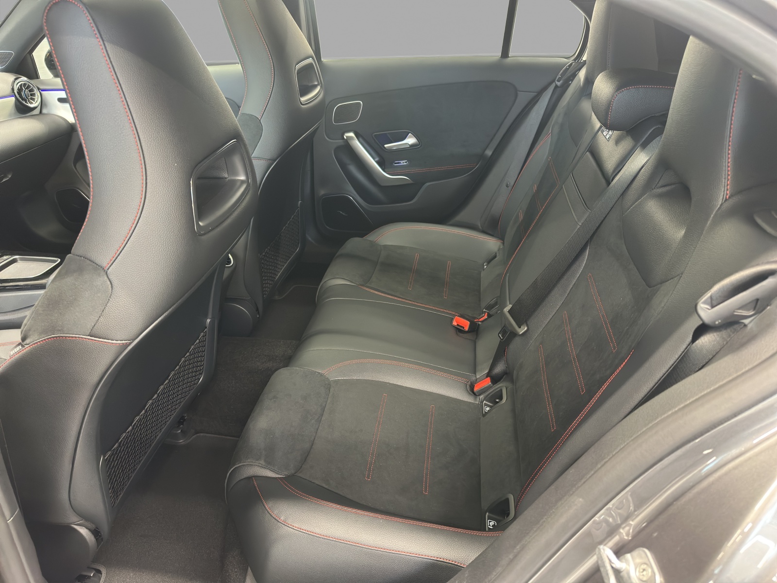 MERCEDES-BENZ A 200 Night Star 7G-DCT - 14