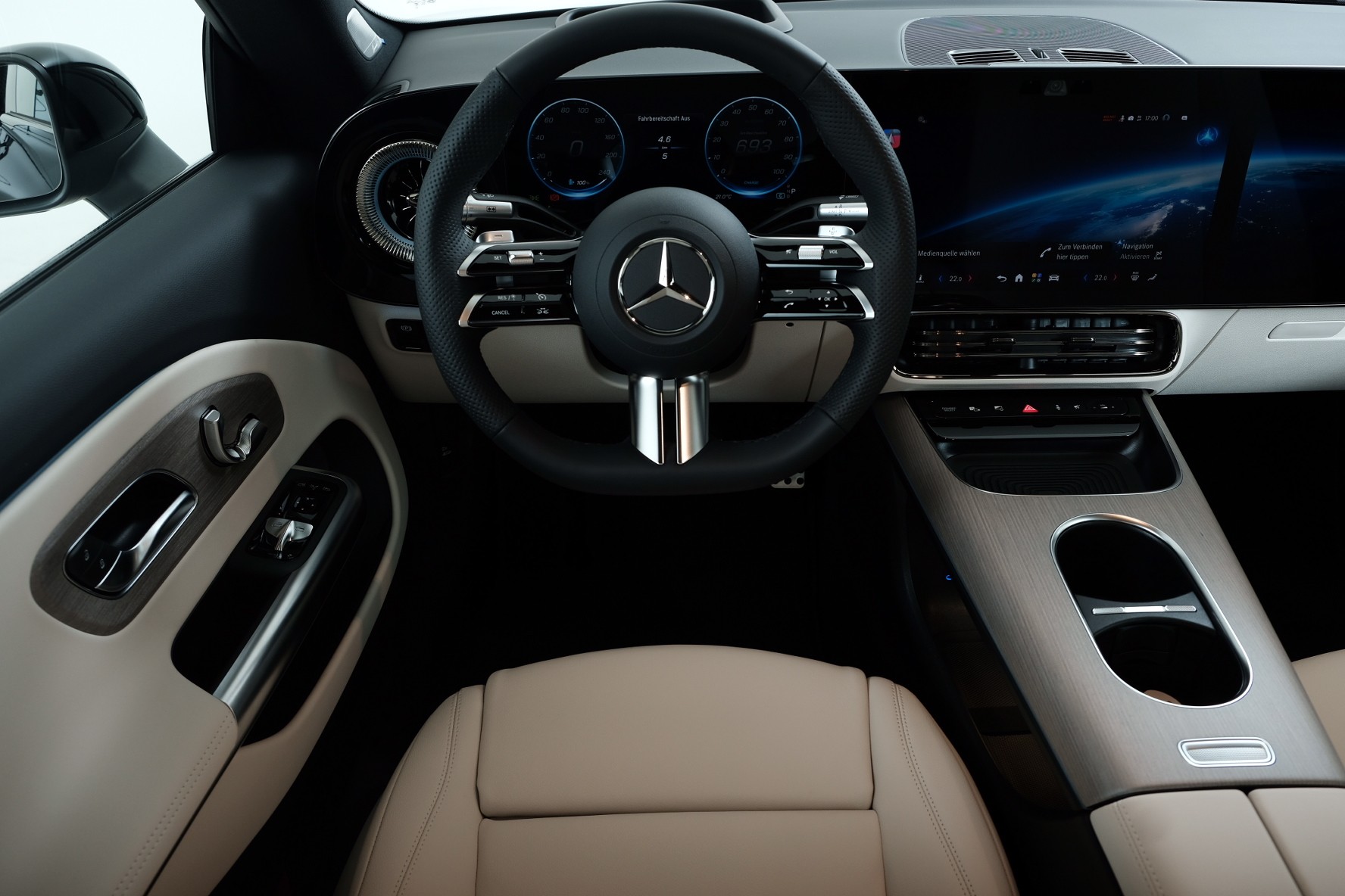 MERCEDES-BENZ CLA 350 4 Matic 85 kWh EQ - 7