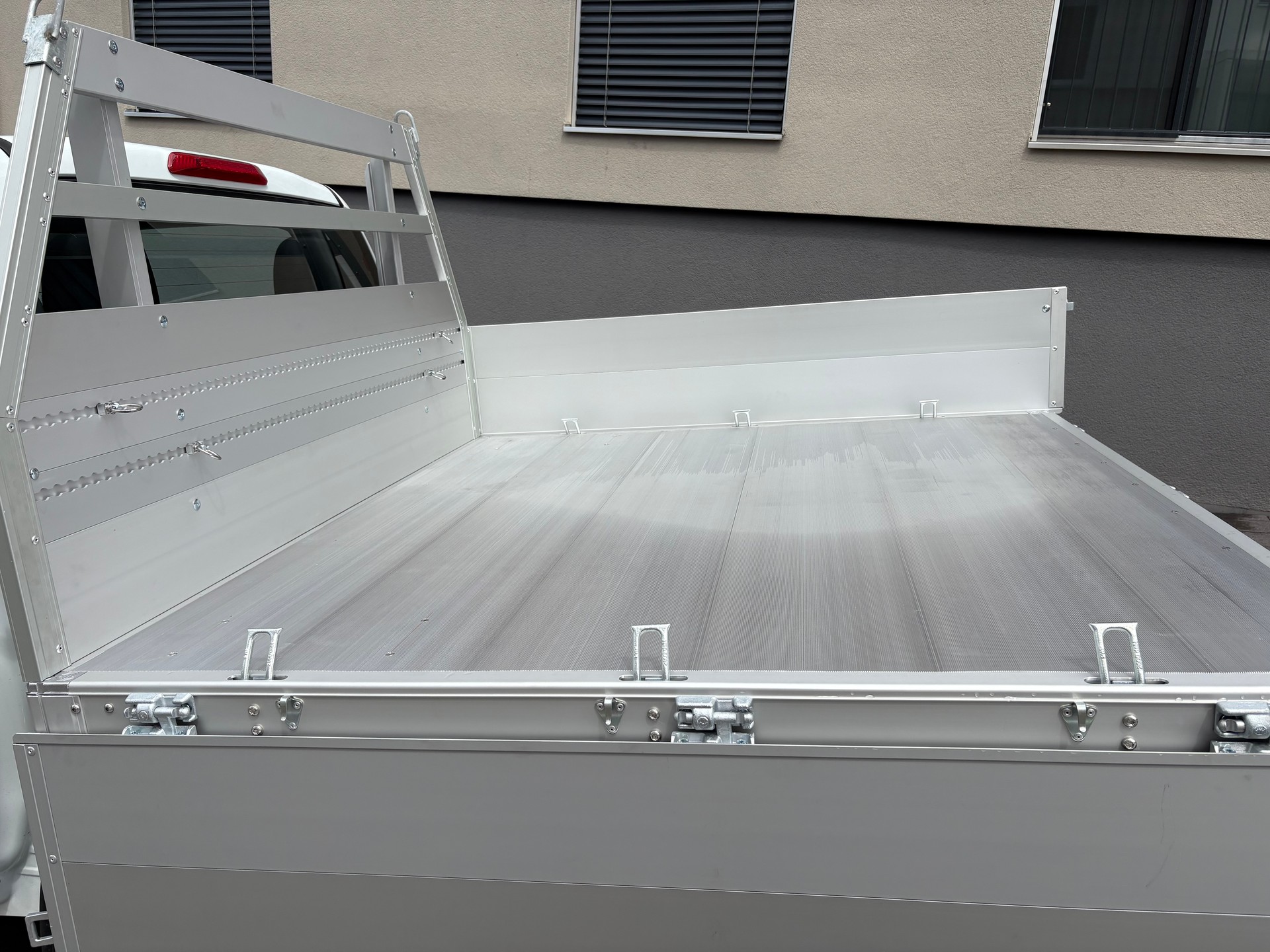 ISUZU D-MAX 1.9 CrewCab N60BB 4x4 AT - 6