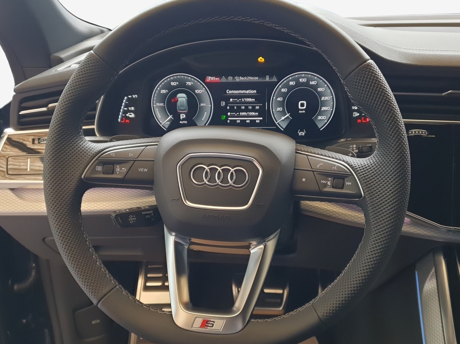 AUDI Q8 SUV TFSI e quattro 290 kW Attraction tiptronic - 10