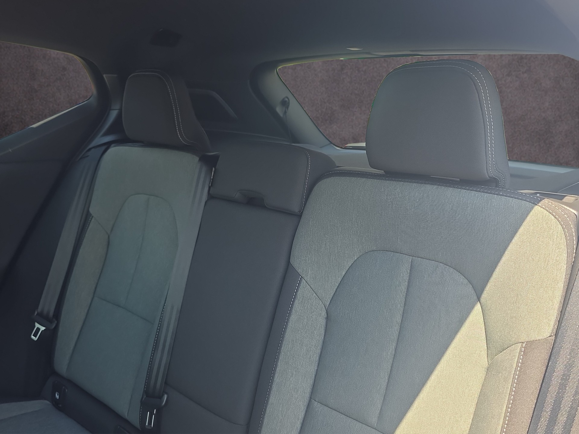 VOLVO XC40 2.0 B3 MH Core - 15