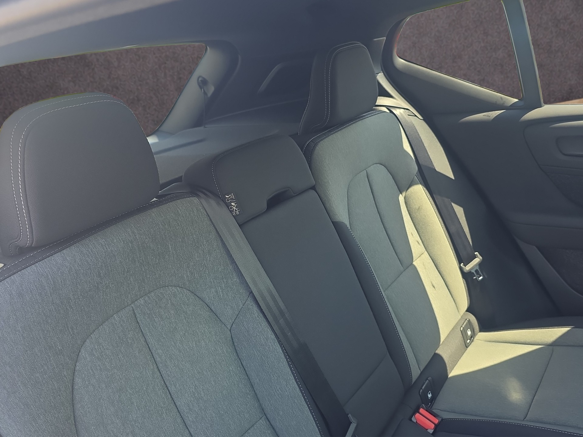 VOLVO XC40 2.0 B3 MH Core - 14