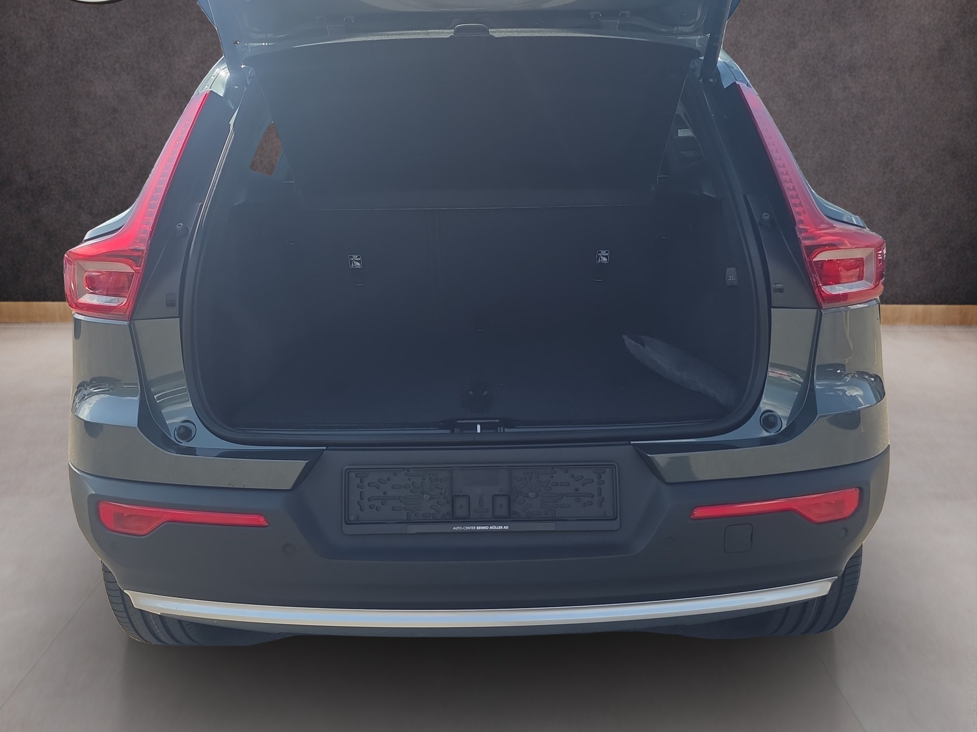 VOLVO XC40 2.0 B3 MH Core - 9