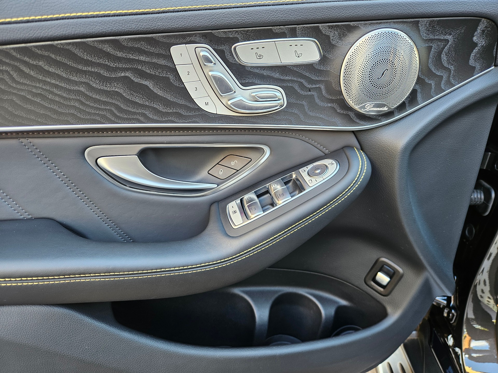 MERCEDES-BENZ GLC 63 AMG 4m+ - 12