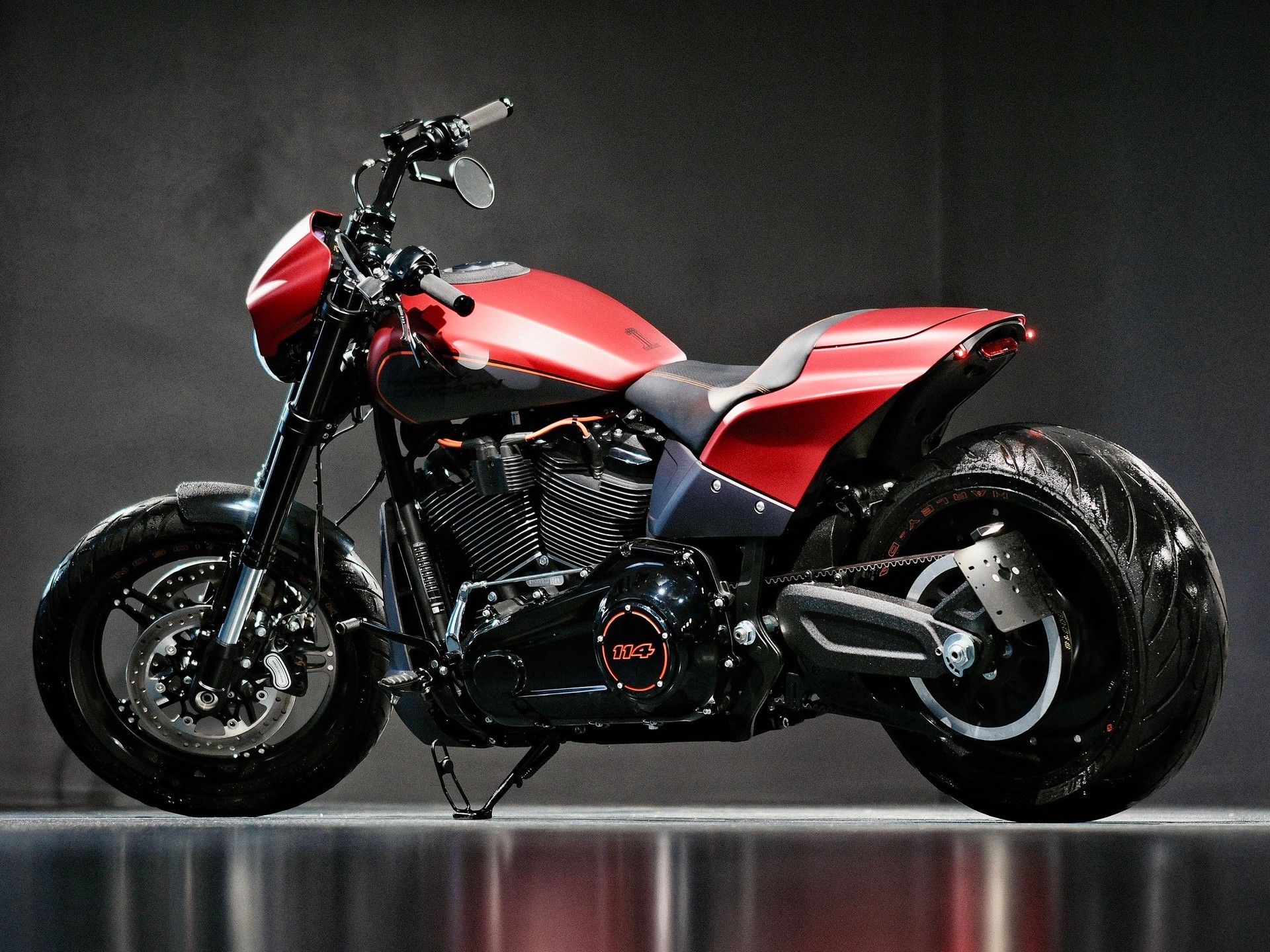 HARLEY-DAVIDSON FXDRS 114 ABS - 4