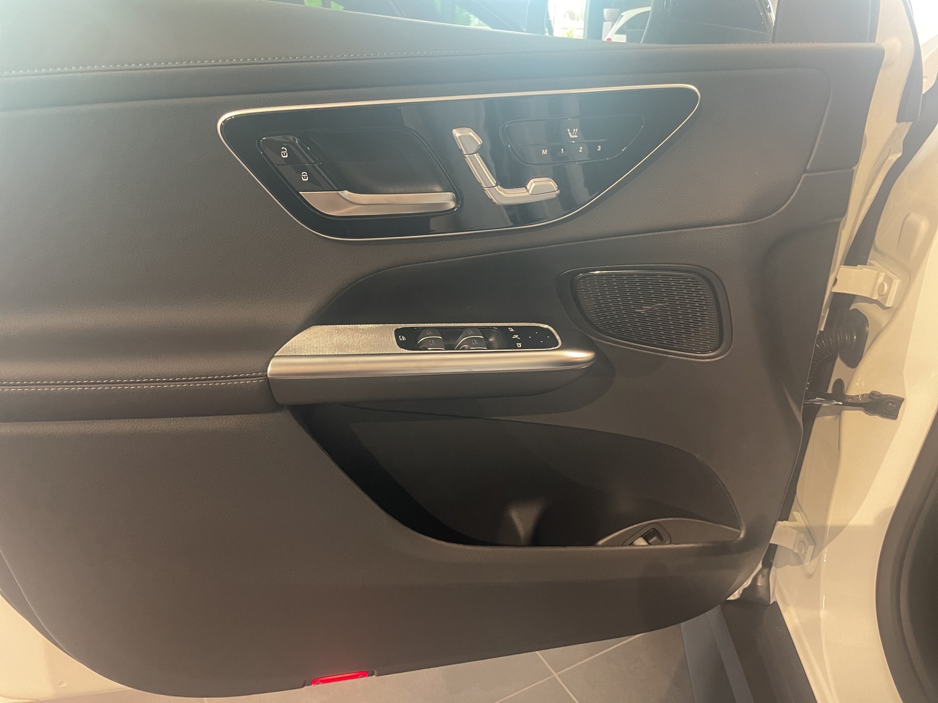 MERCEDES-BENZ GLC 220 d 4Matic 9G-Tronic - 12