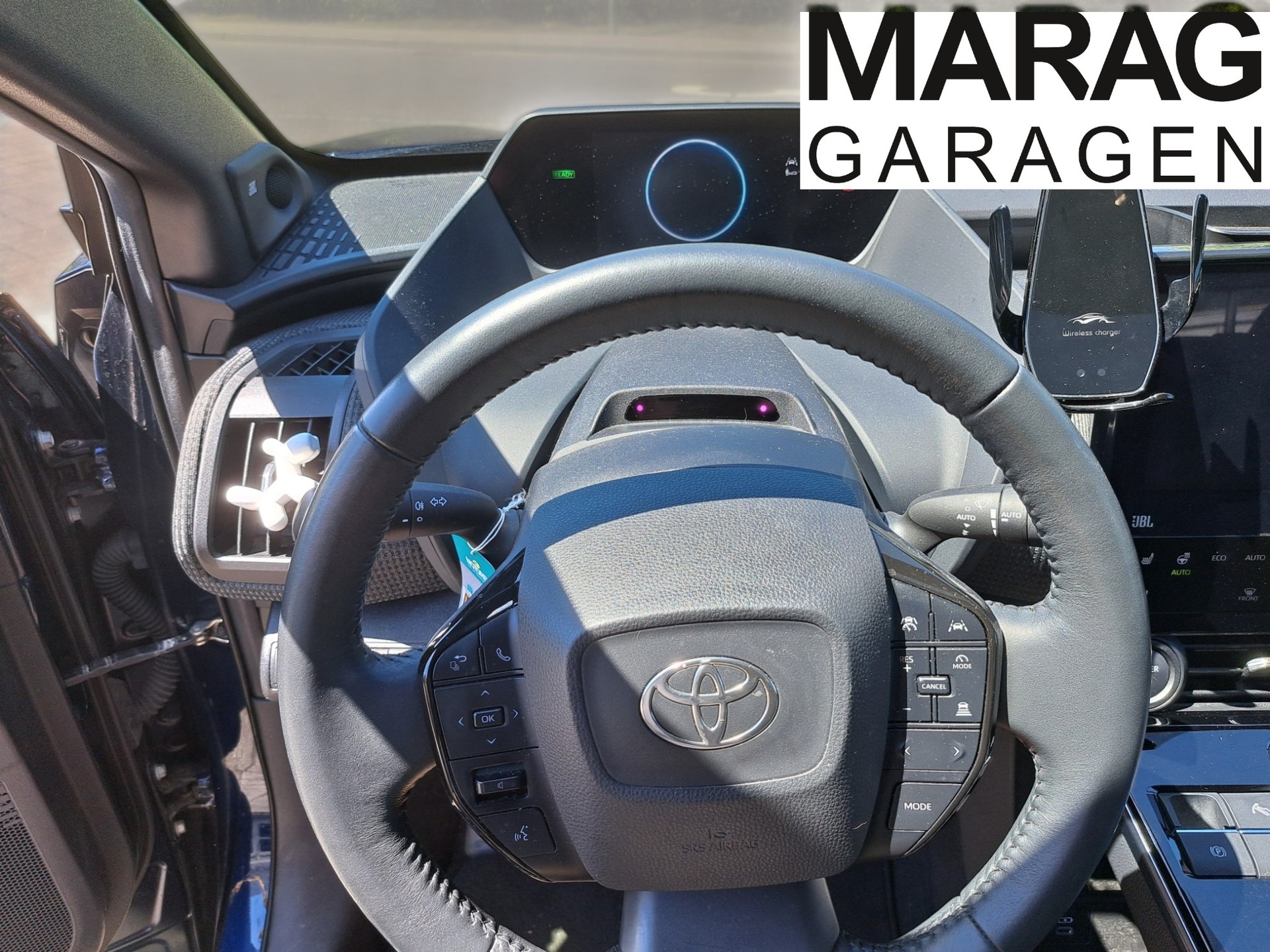 TOYOTA bZ4X Premium 71,4 kWh 4WD - 13