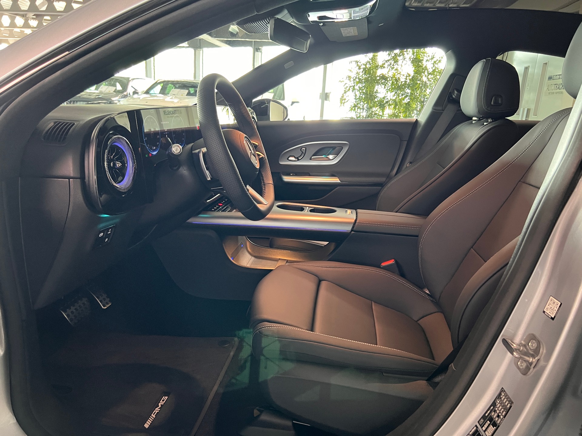 MERCEDES-BENZ CLA 350 4 Matic 85 kWh EQ - 9