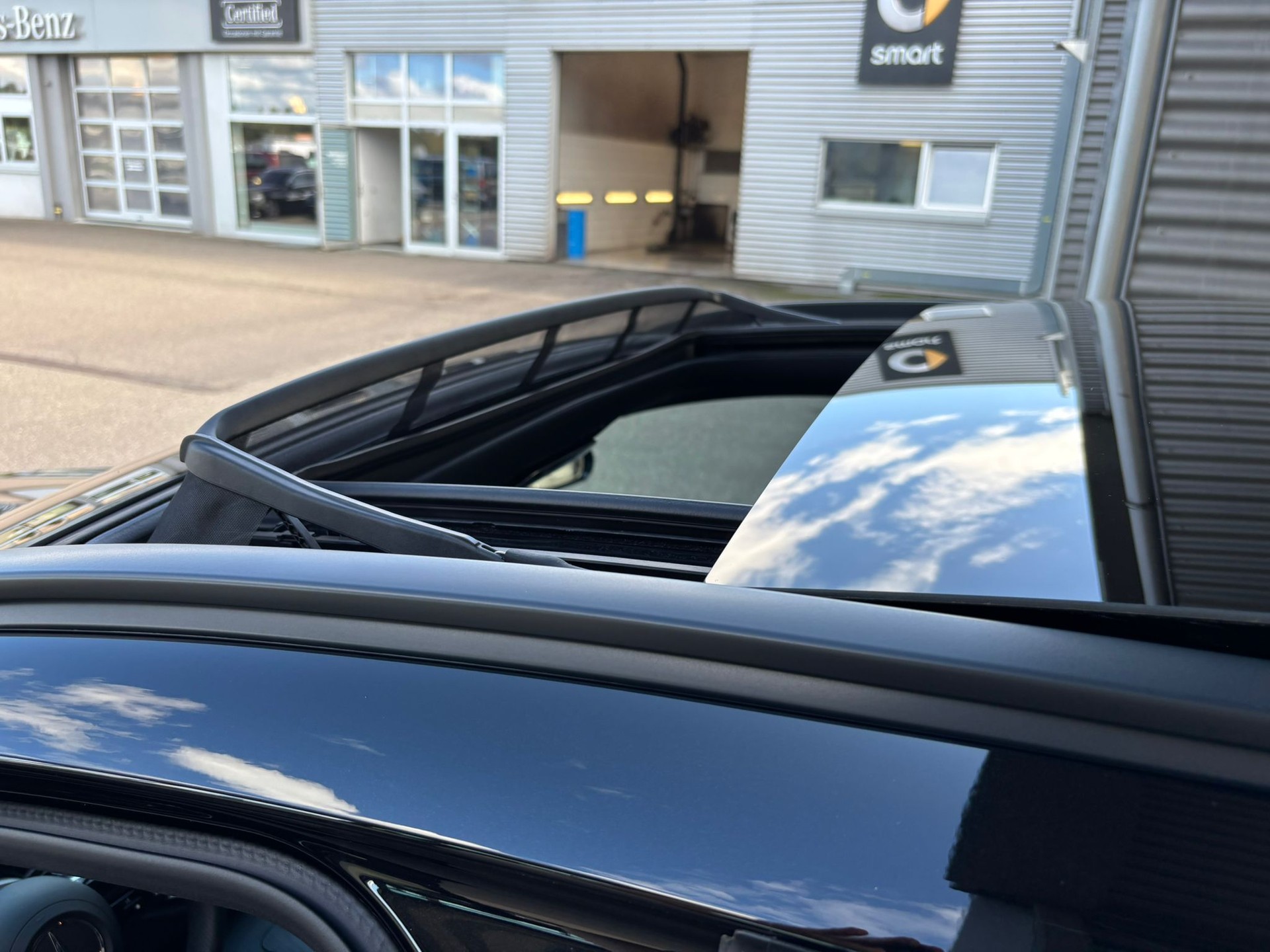 MERCEDES-BENZ E 300 de AMG-Line 4Matic Kombi - 14