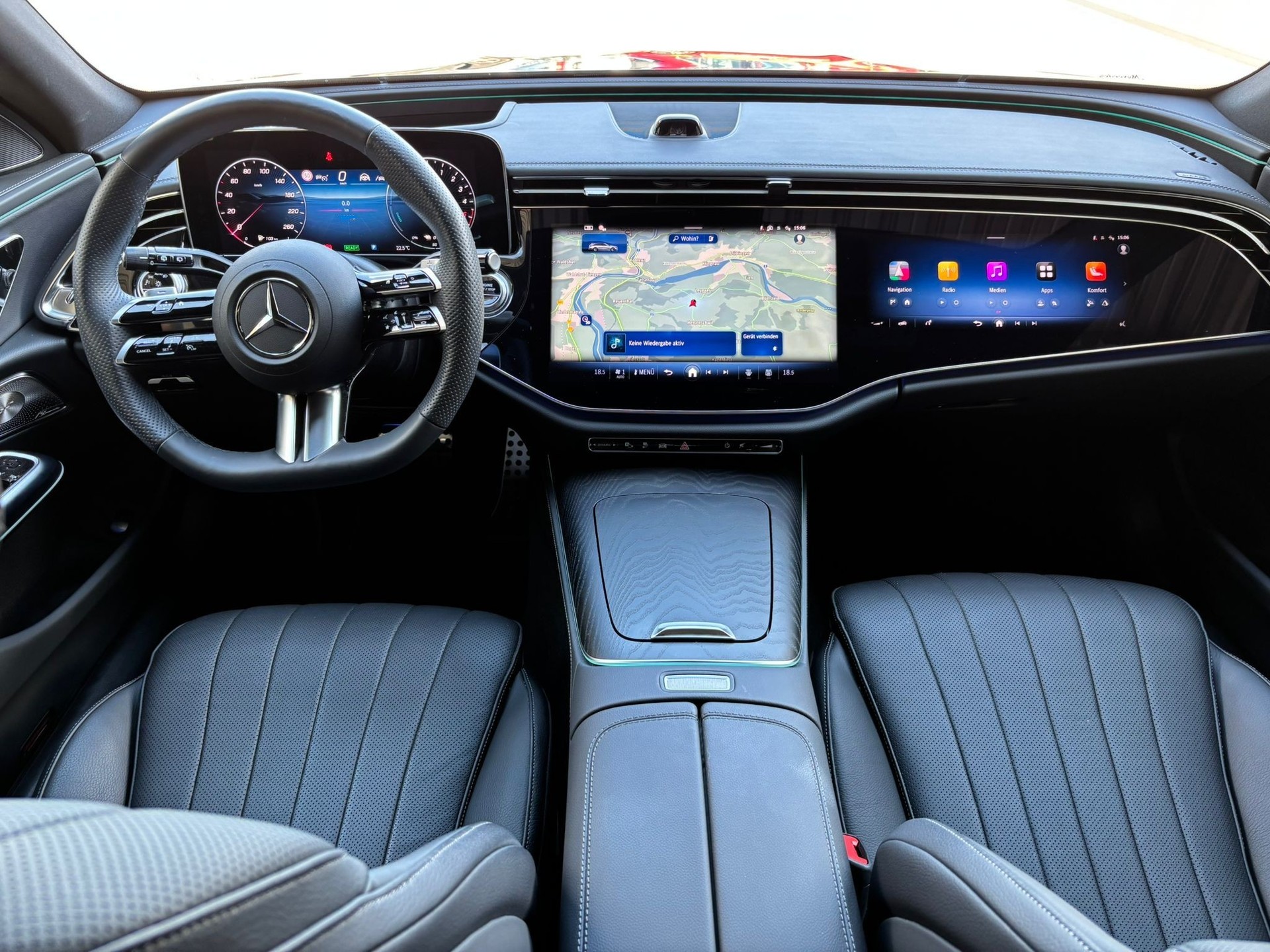 MERCEDES-BENZ E 300 de AMG-Line 4Matic Kombi - 8