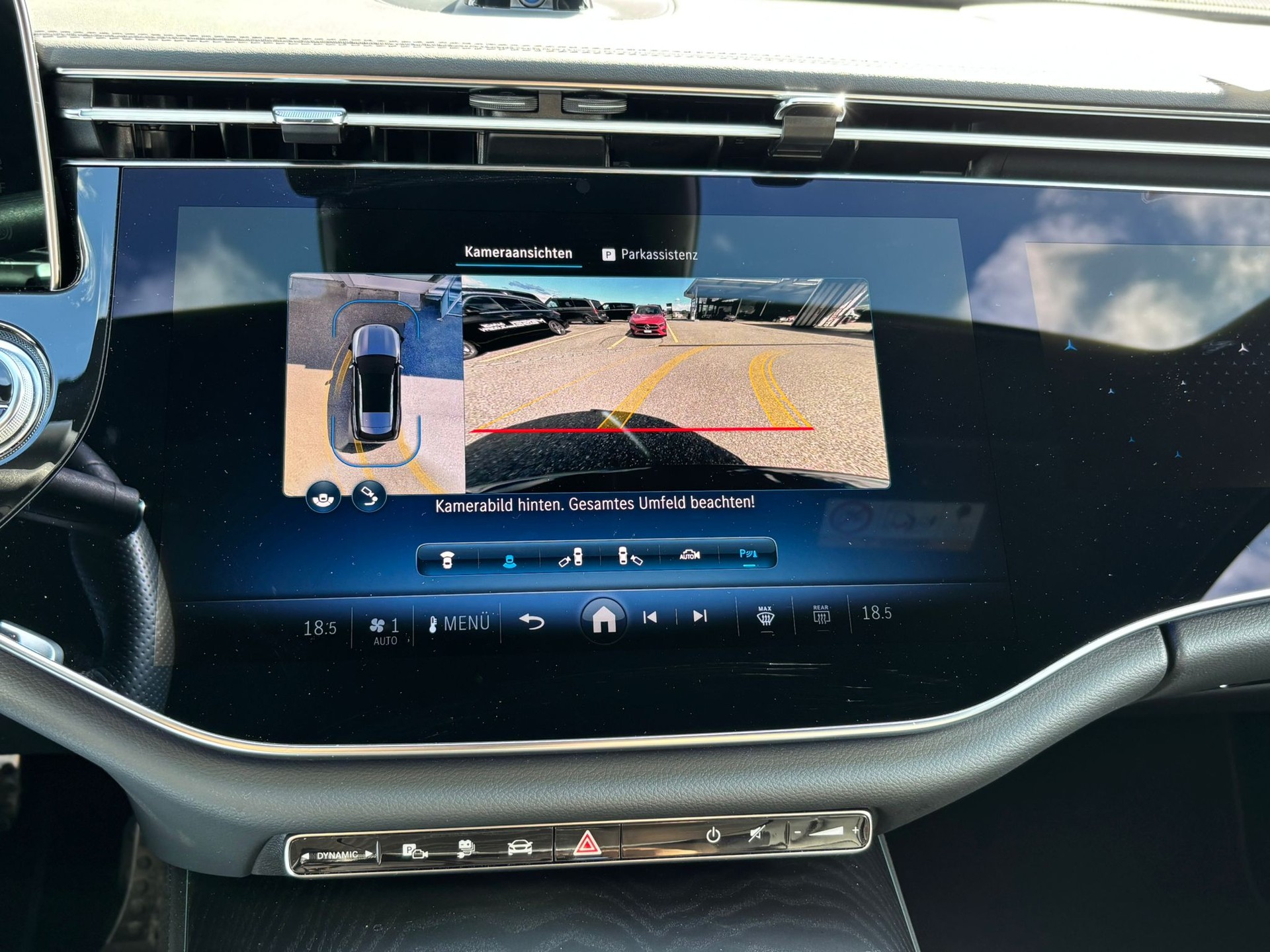 MERCEDES-BENZ E 300 de AMG-Line 4Matic Kombi - 12