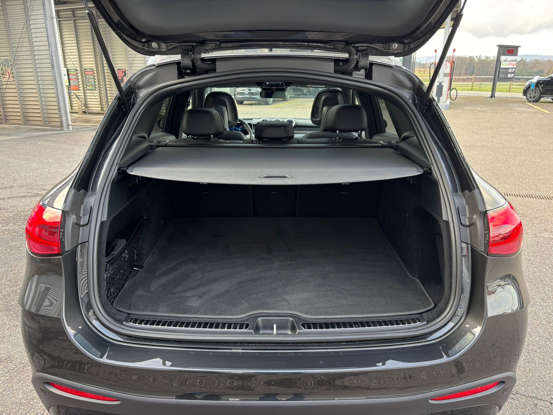 MERCEDES-BENZ GLC 300 AMG-Line 4Matic - 14