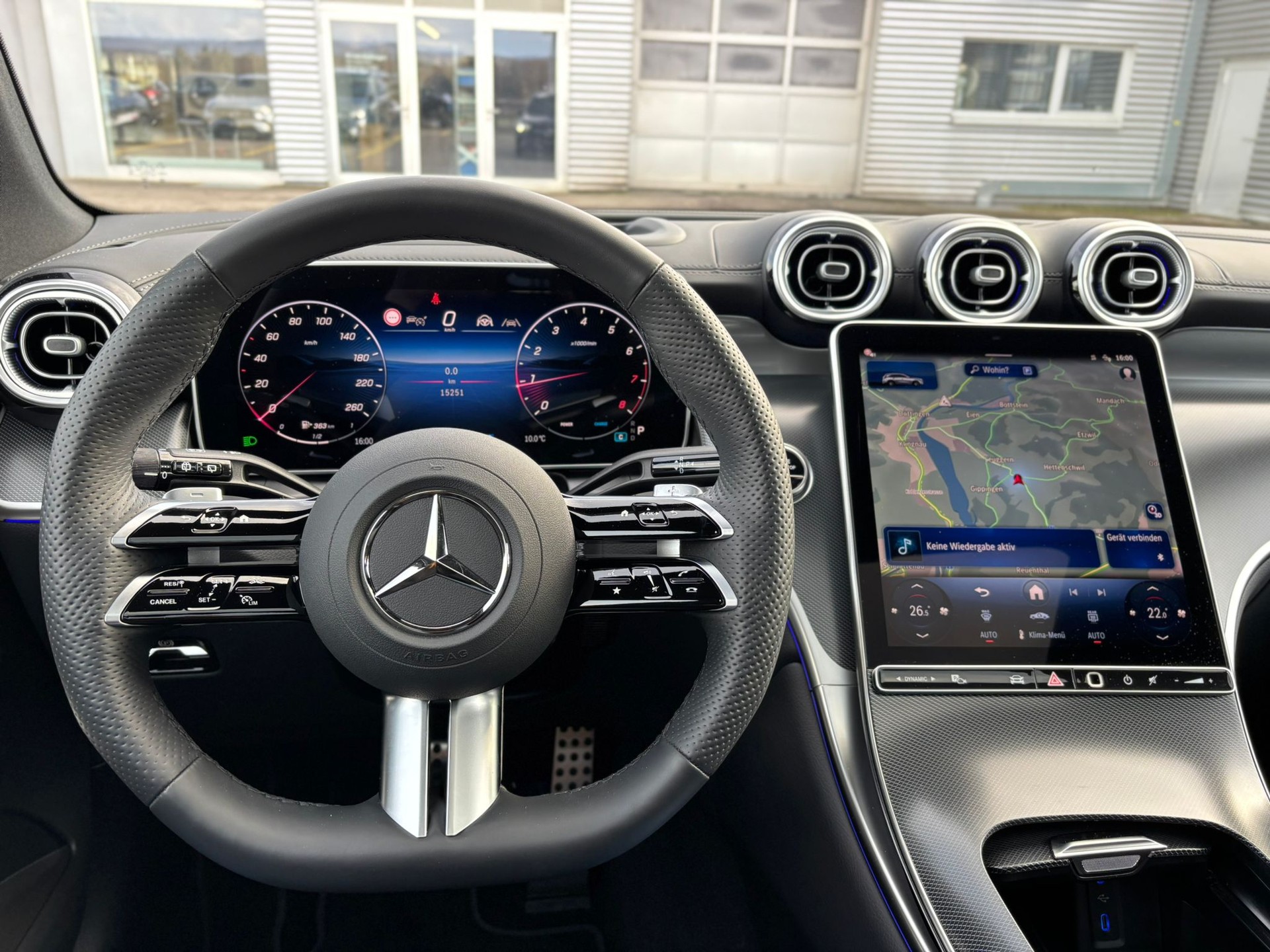 MERCEDES-BENZ GLC 300 AMG-Line 4Matic - 11