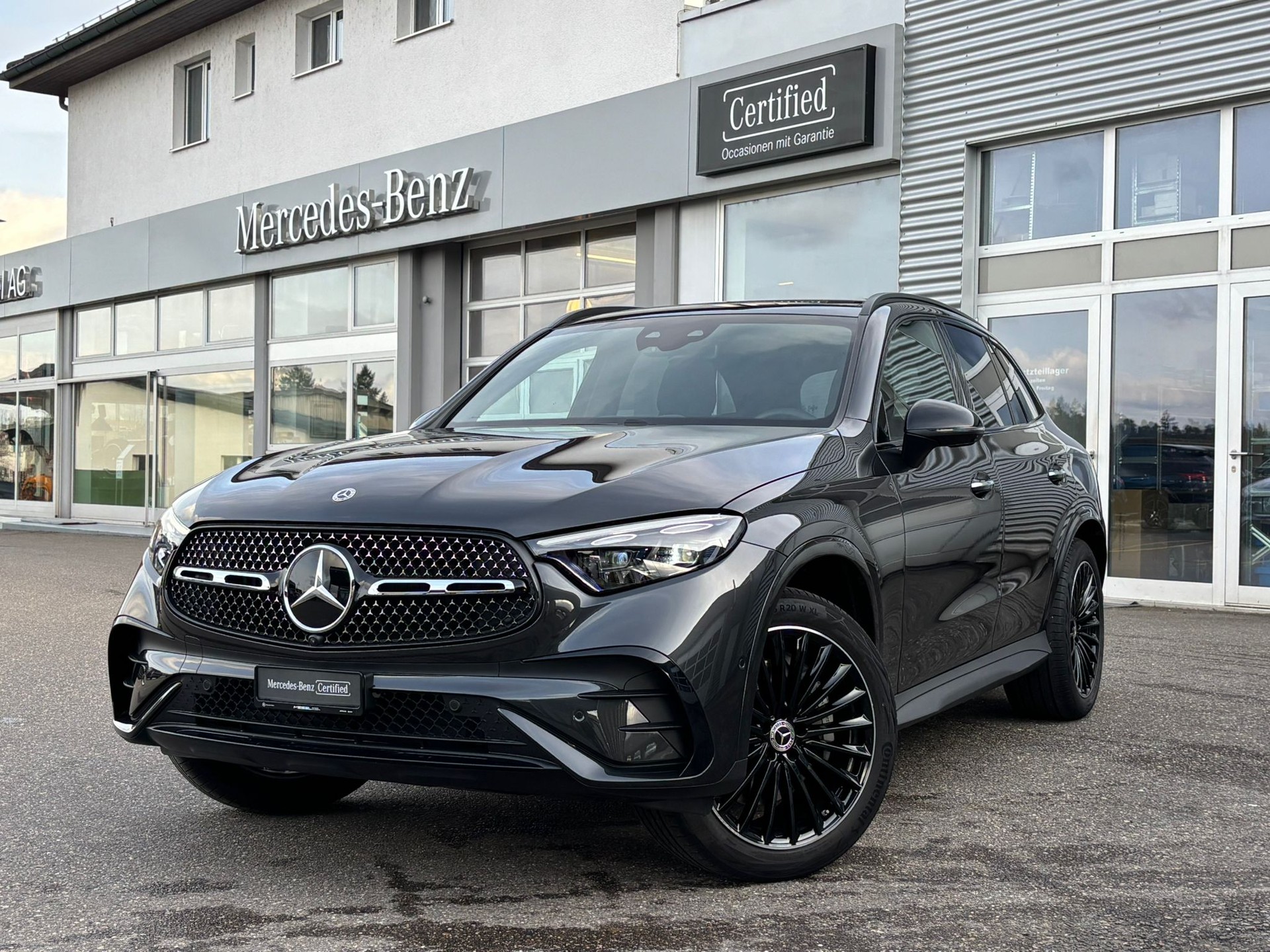 MERCEDES-BENZ GLC 300 AMG-Line 4Matic - 2