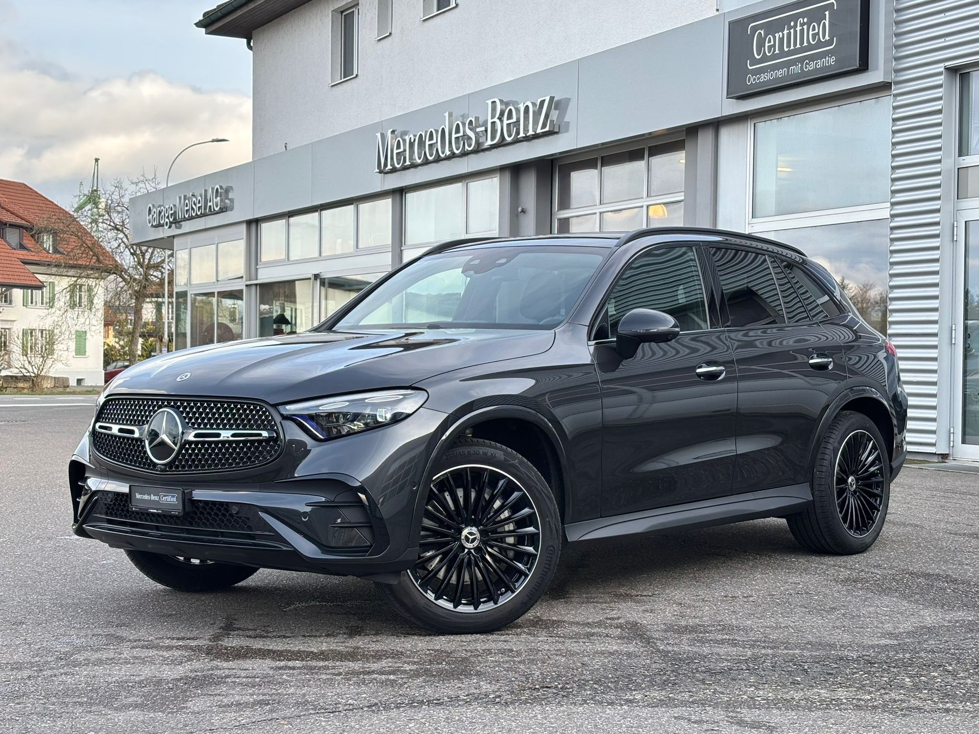 MERCEDES-BENZ GLC 300 AMG-Line 4Matic