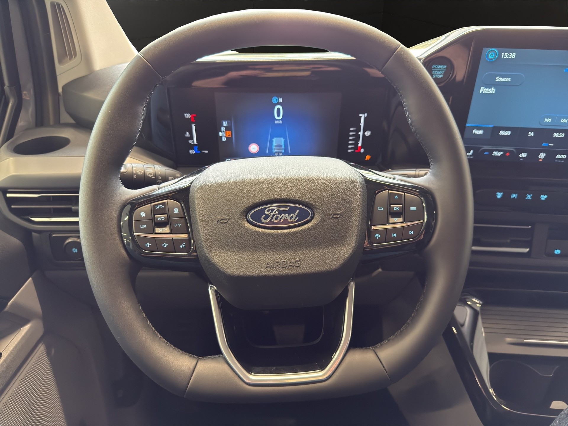FORD Tourneo Bus 320 L2H1 Titanium Automat 4x4 - 11