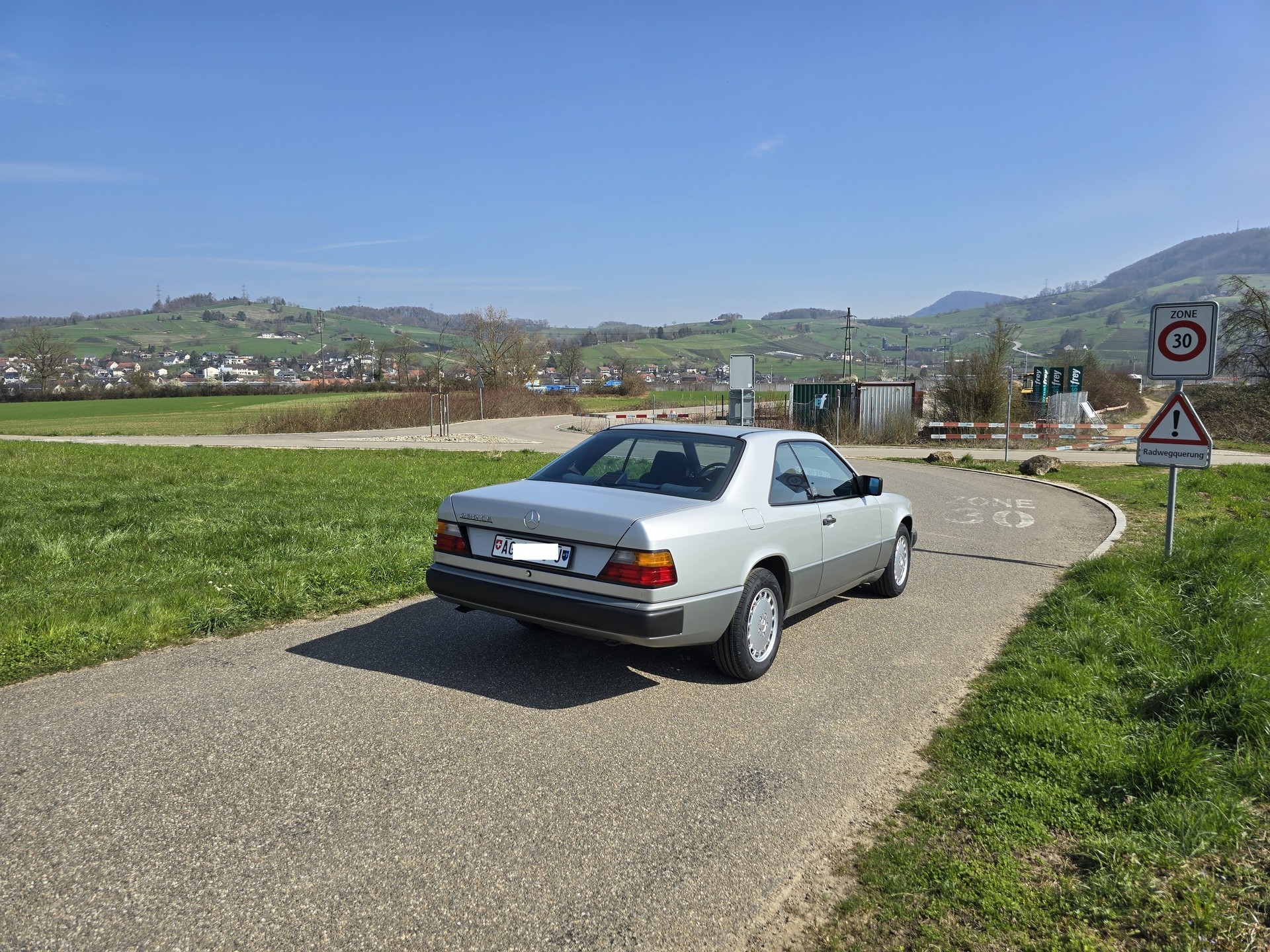 MERCEDES-BENZ 230 - 7