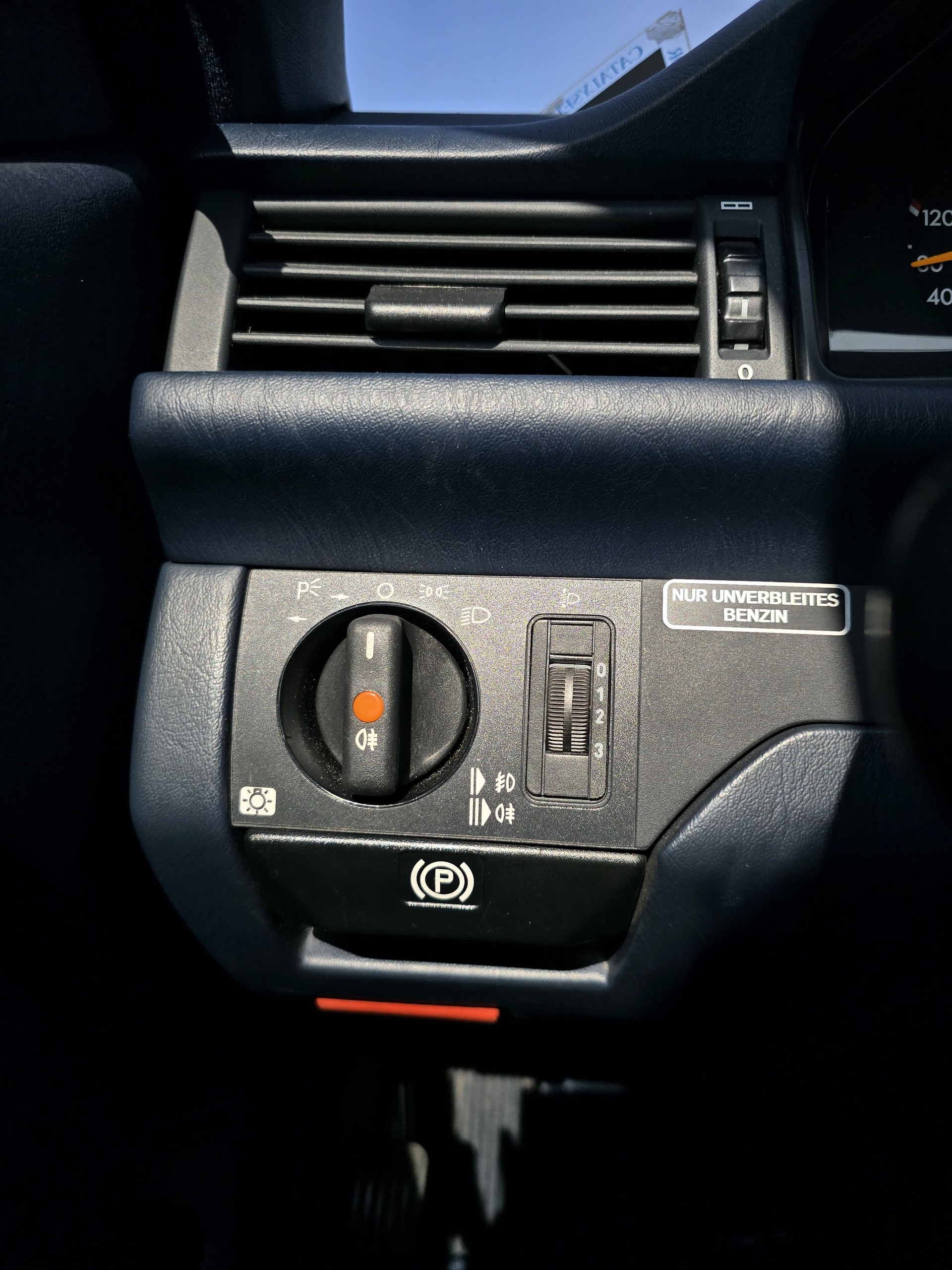 MERCEDES-BENZ 230 - 15