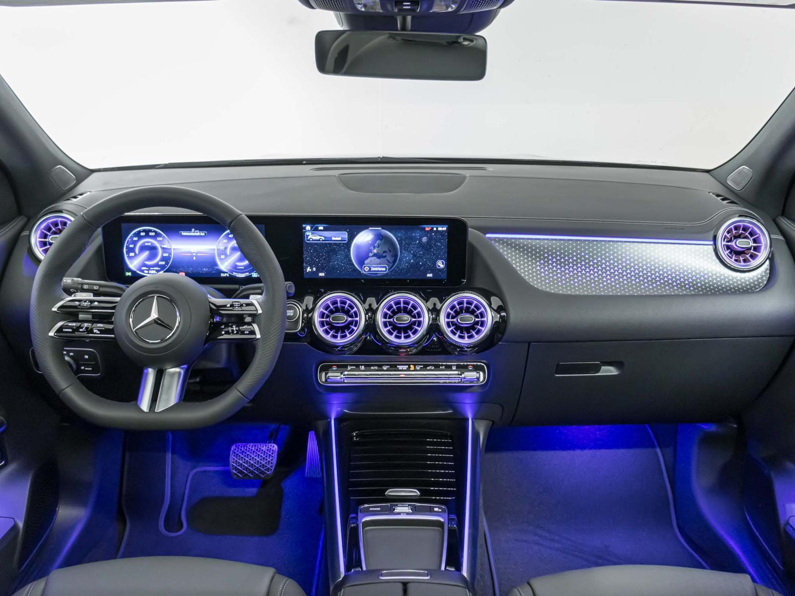 MERCEDES-BENZ EQA 350 4MATIC "Swiss Star" - 12