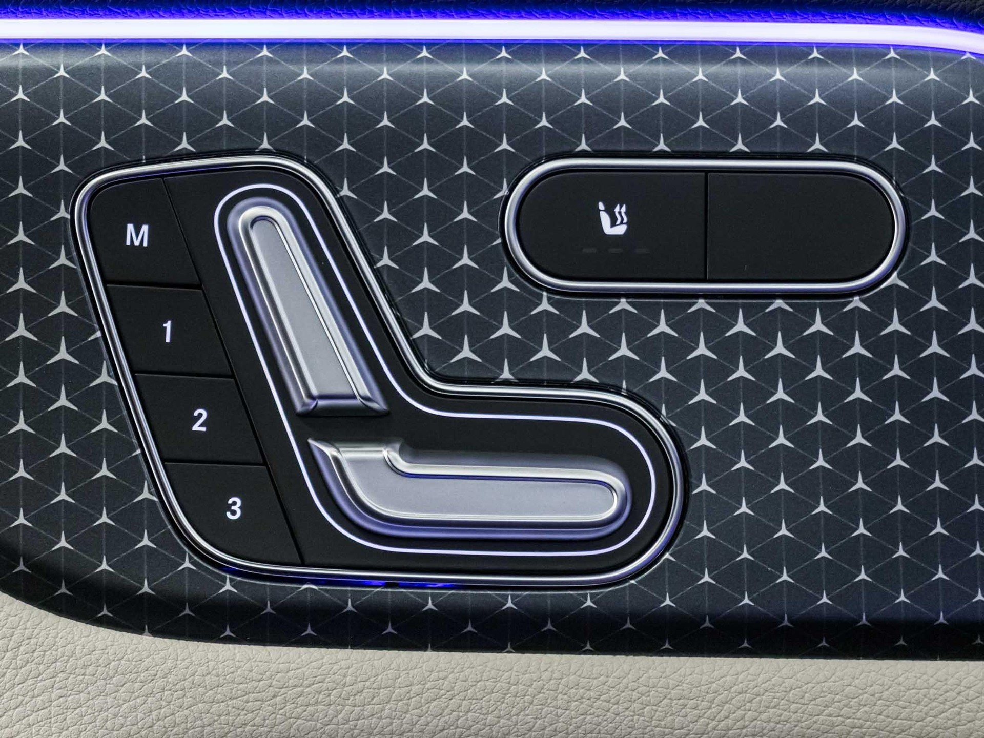 MERCEDES-BENZ EQA 350 4MATIC "Excellence Edition" - 13